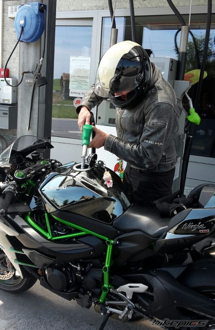 2015 KAWASAKI NINJA H2 | Picture 2750849 motorcycle photo
