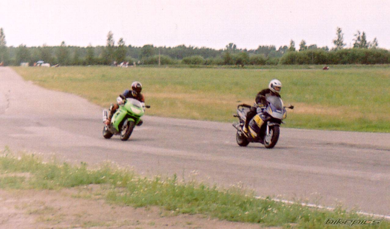 1996 SUZUKI RF 900 | Picture 27511 motorcycle photo