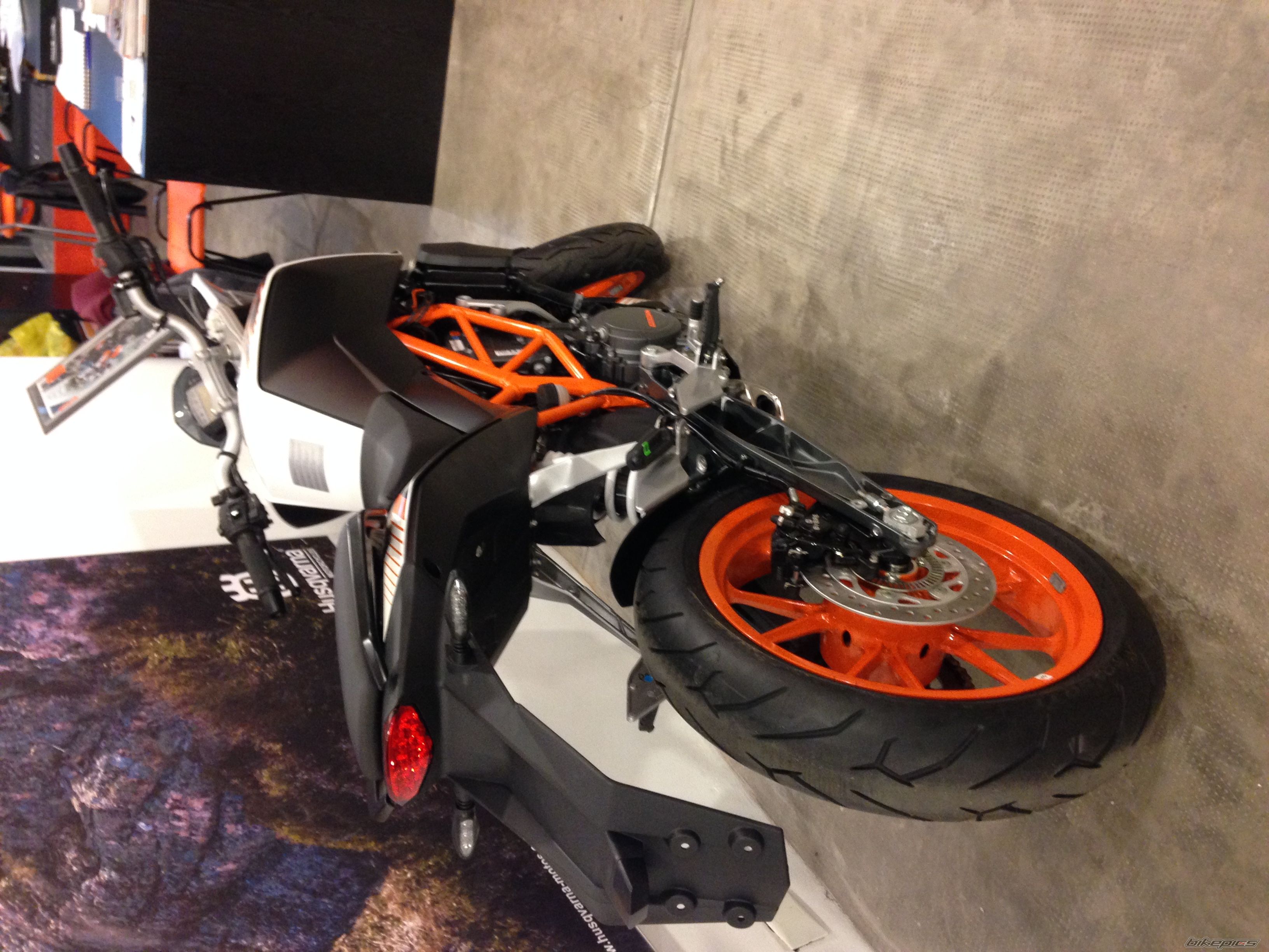 2015 KTM DUKE 390 | Picture 2752151 motorcycle photo