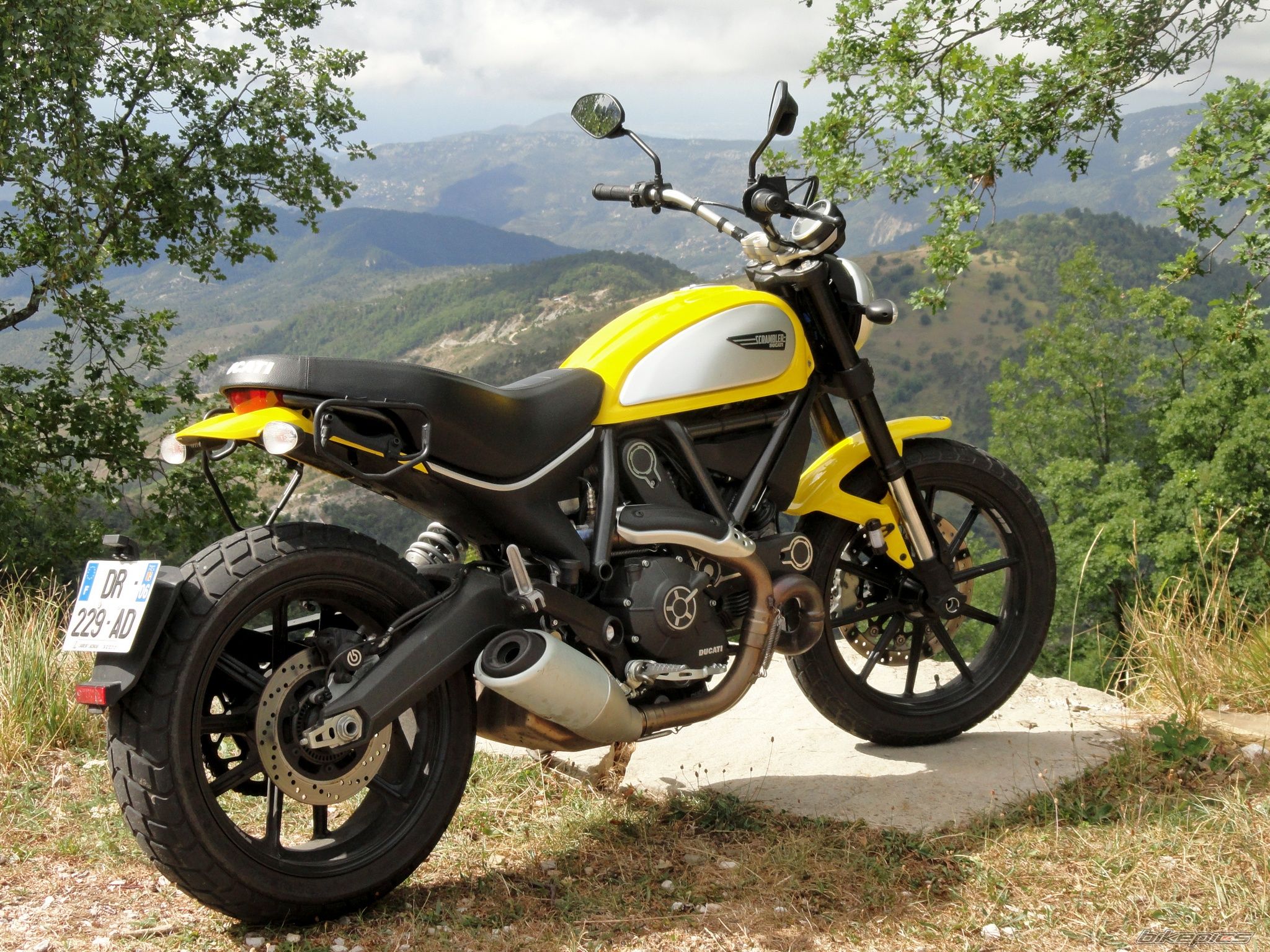 2015 DUCATI SCRAMBLER | Picture 2753831 motorcycle photo