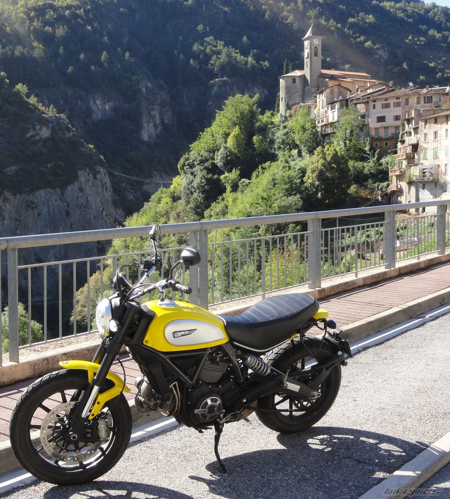 2015 DUCATI SCRAMBLER | Picture 2754804 motorcycle photo