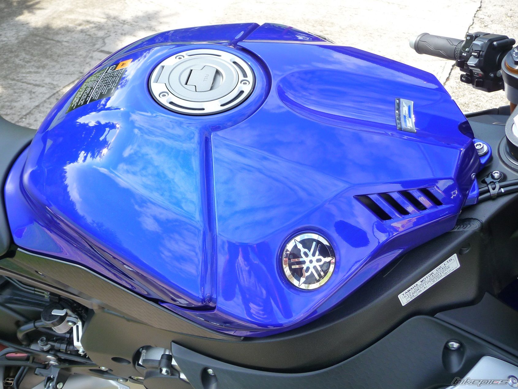 2015 YAMAHA YZF R1 | Picture 2756176 motorcycle photo