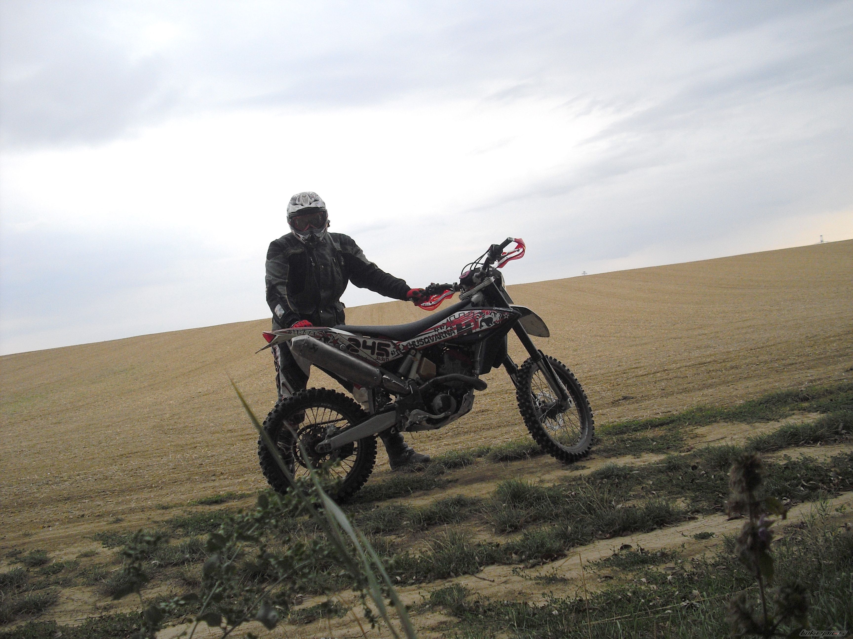 2011 HUSQVARNA TE 449 | Picture 2756771 motorcycle photo