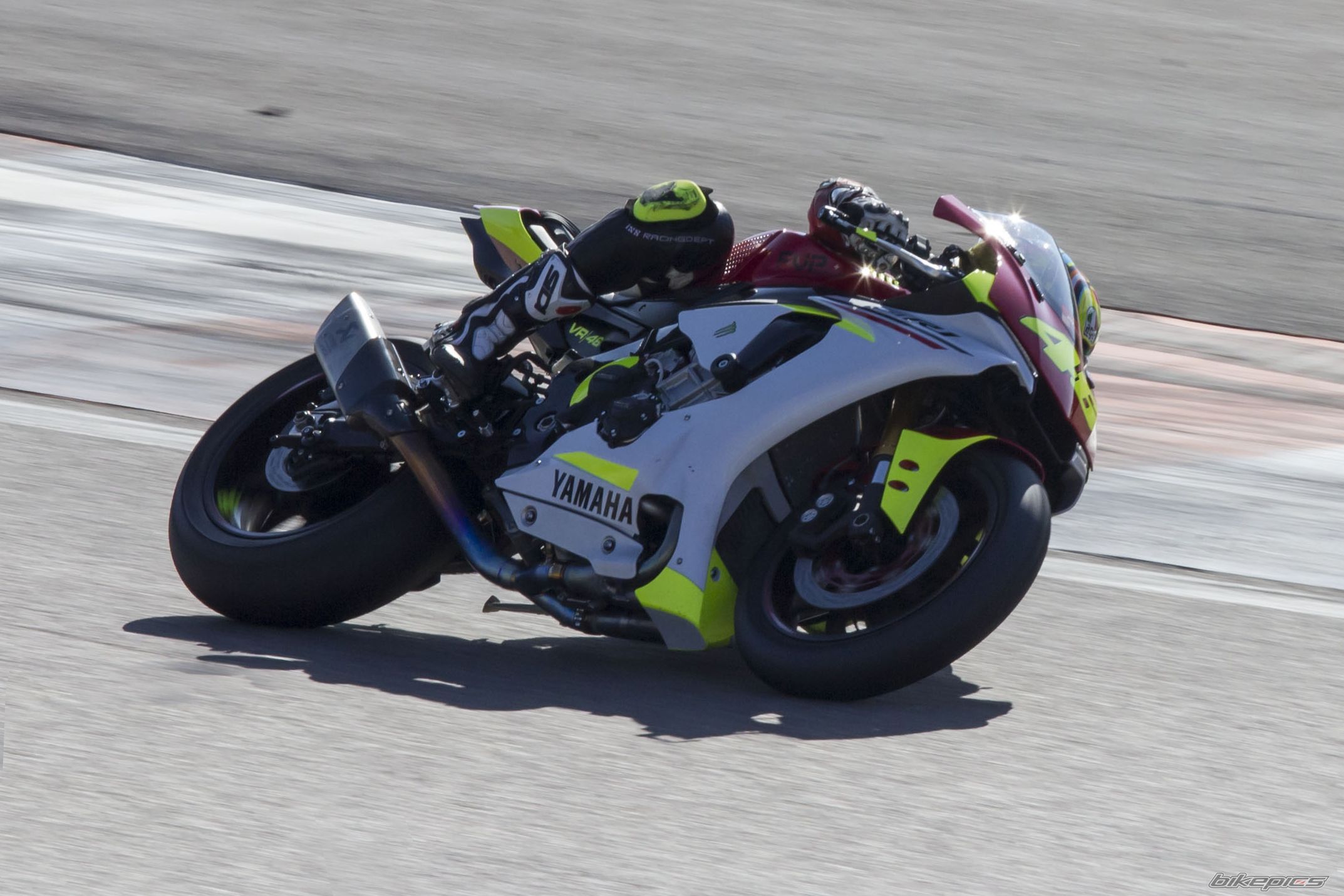2015 YAMAHA YZF R1 | Picture 2758165 motorcycle photo