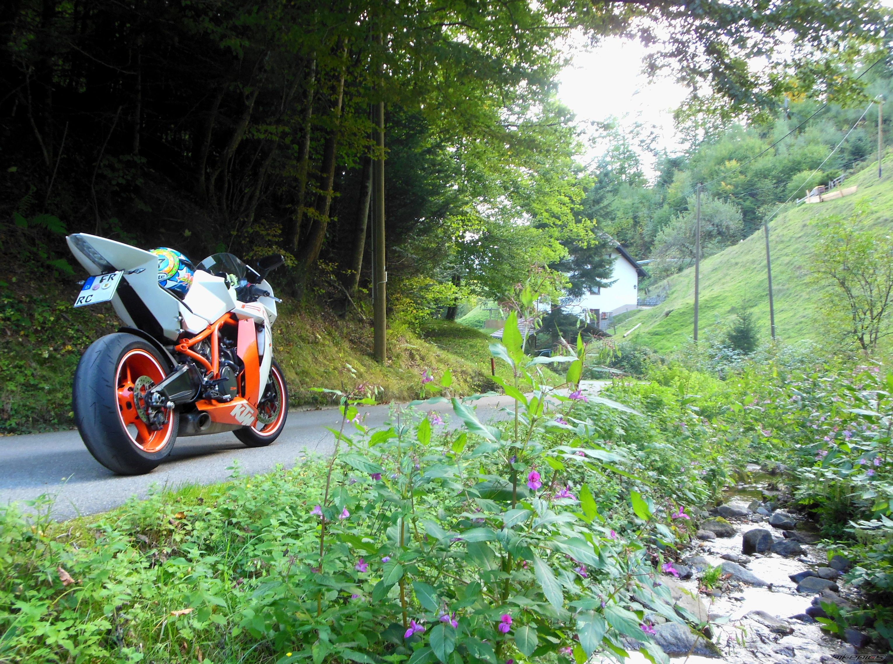 2011 KTM RC8 R | Picture 2758947 motorcycle photo