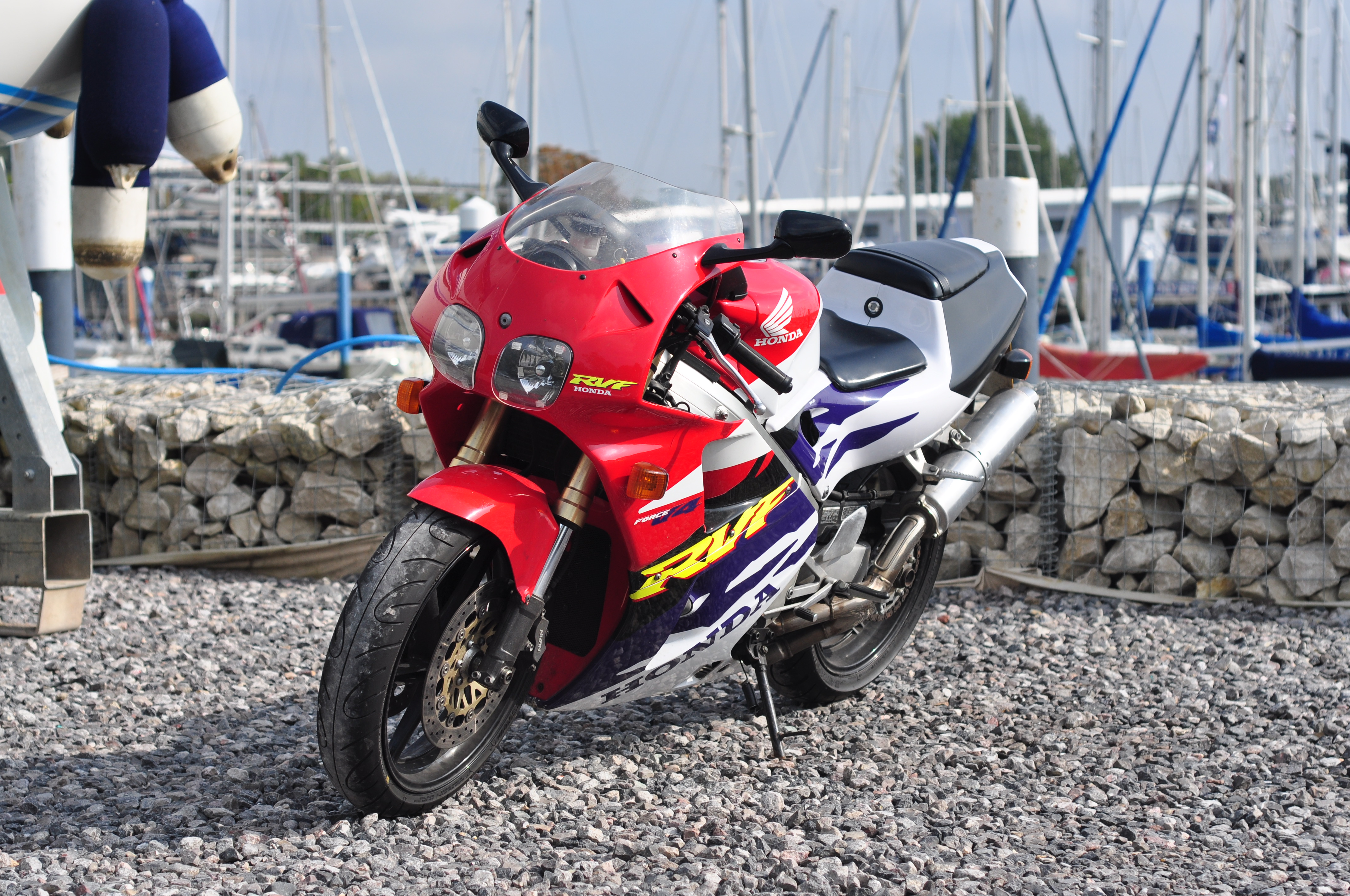 1998 HONDA RVF 400 | Picture 2760025 motorcycle photo