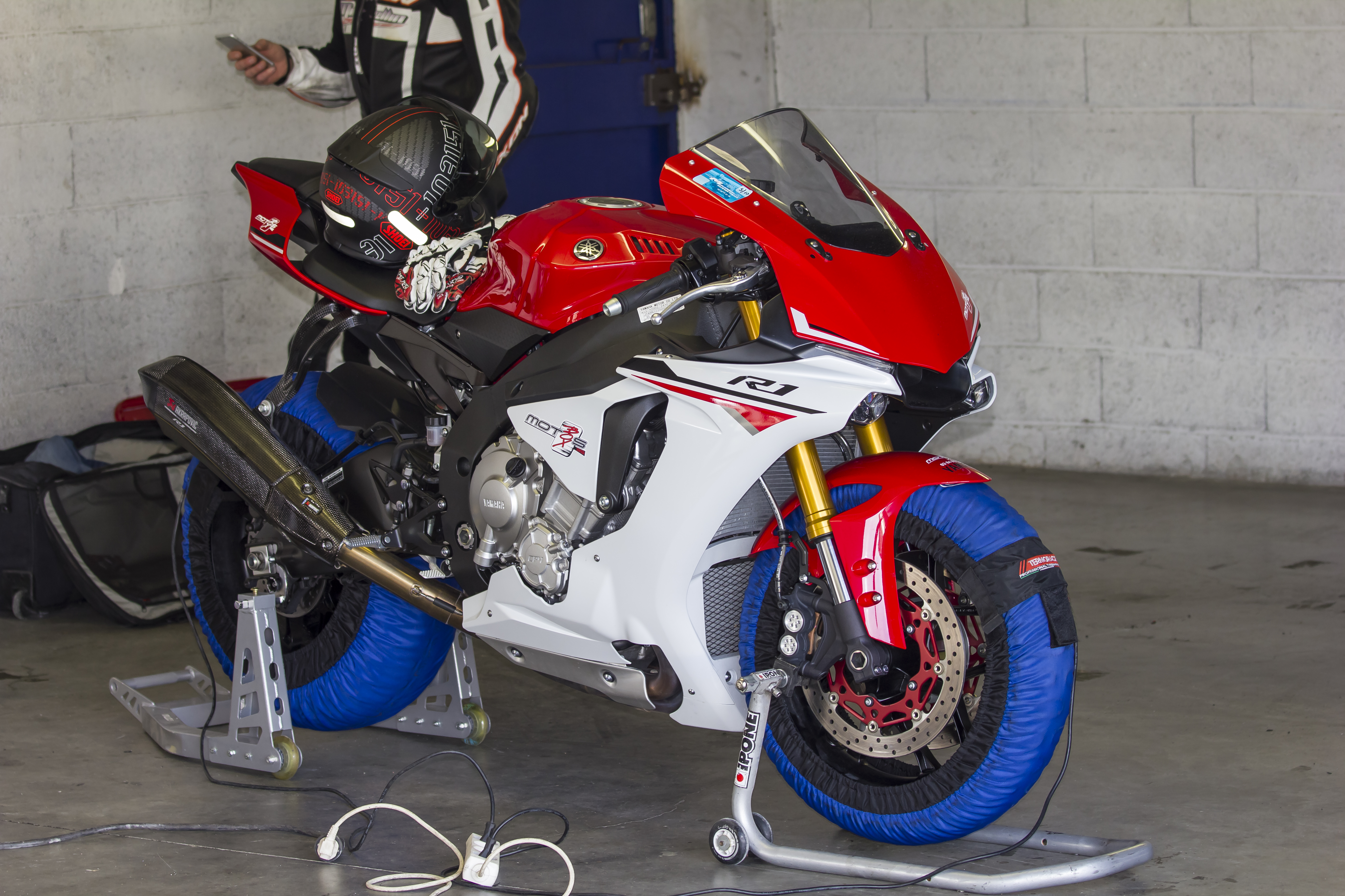 2015 YAMAHA YZF R1 | Picture 2760085 motorcycle photo