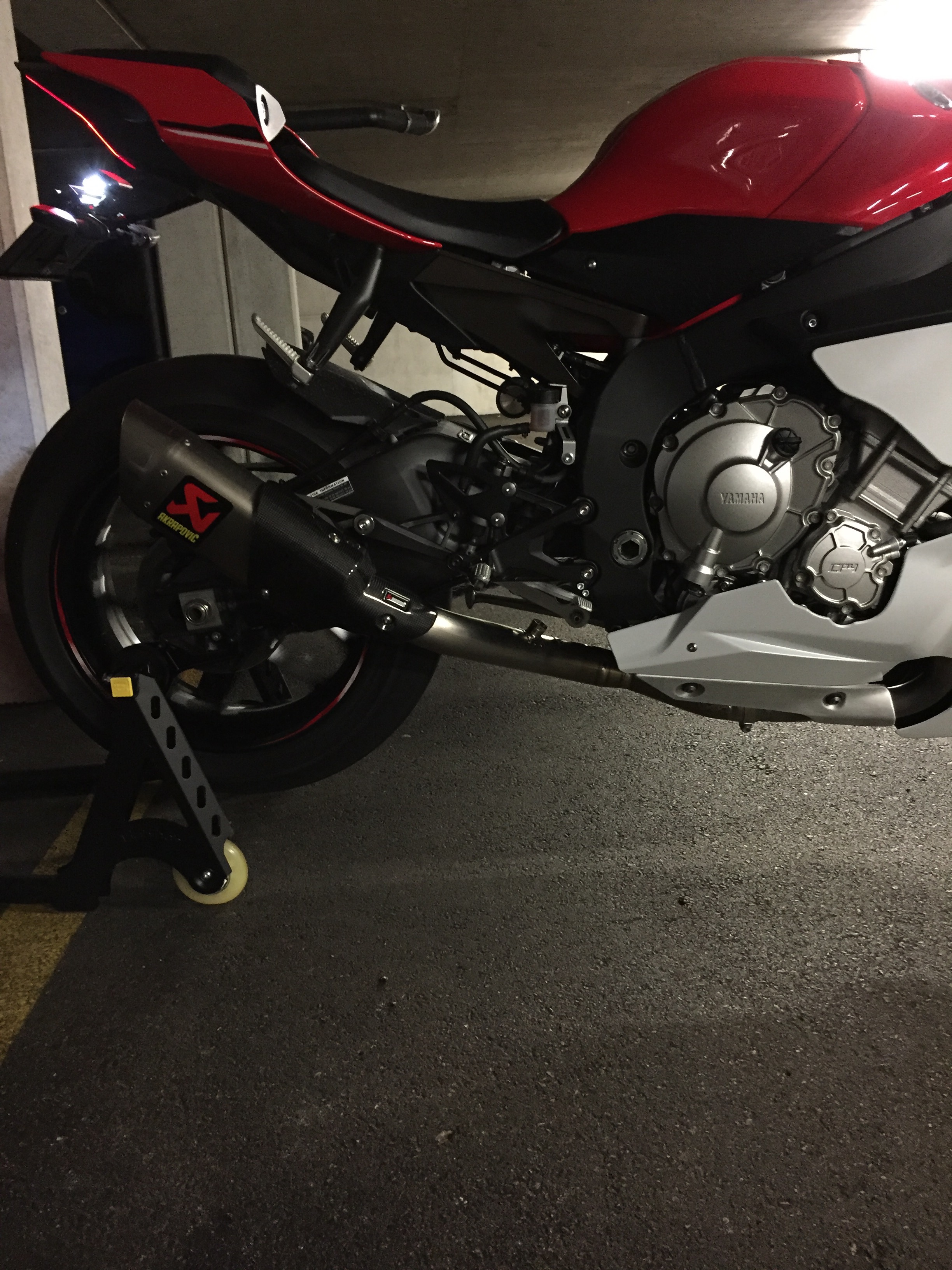 2015 YAMAHA YZF R1 | Picture 2761897 motorcycle photo