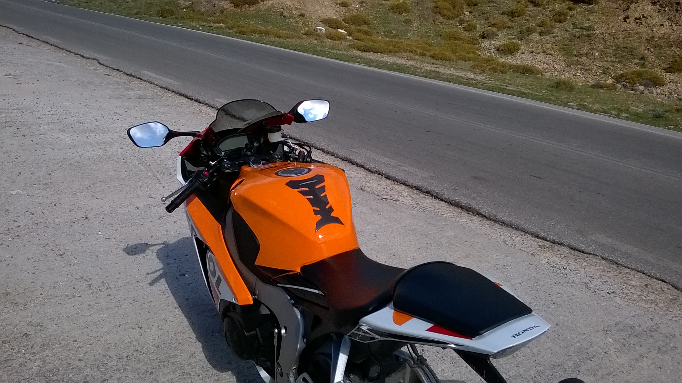 2015 HONDA CBR 1000  RR | Picture 2762761 motorcycle photo