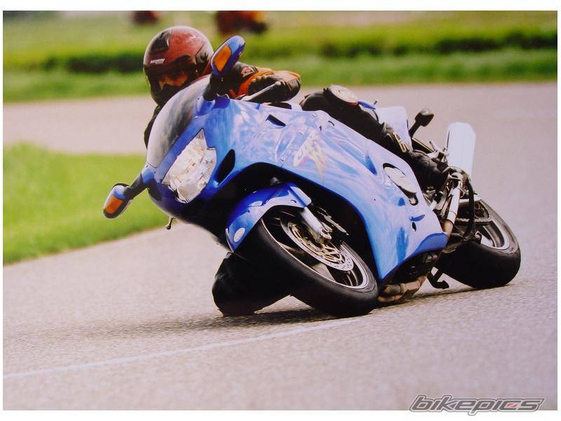 2000 HONDA CBR 1100 BLACKBIRD | Picture 27633 motorcycle photo