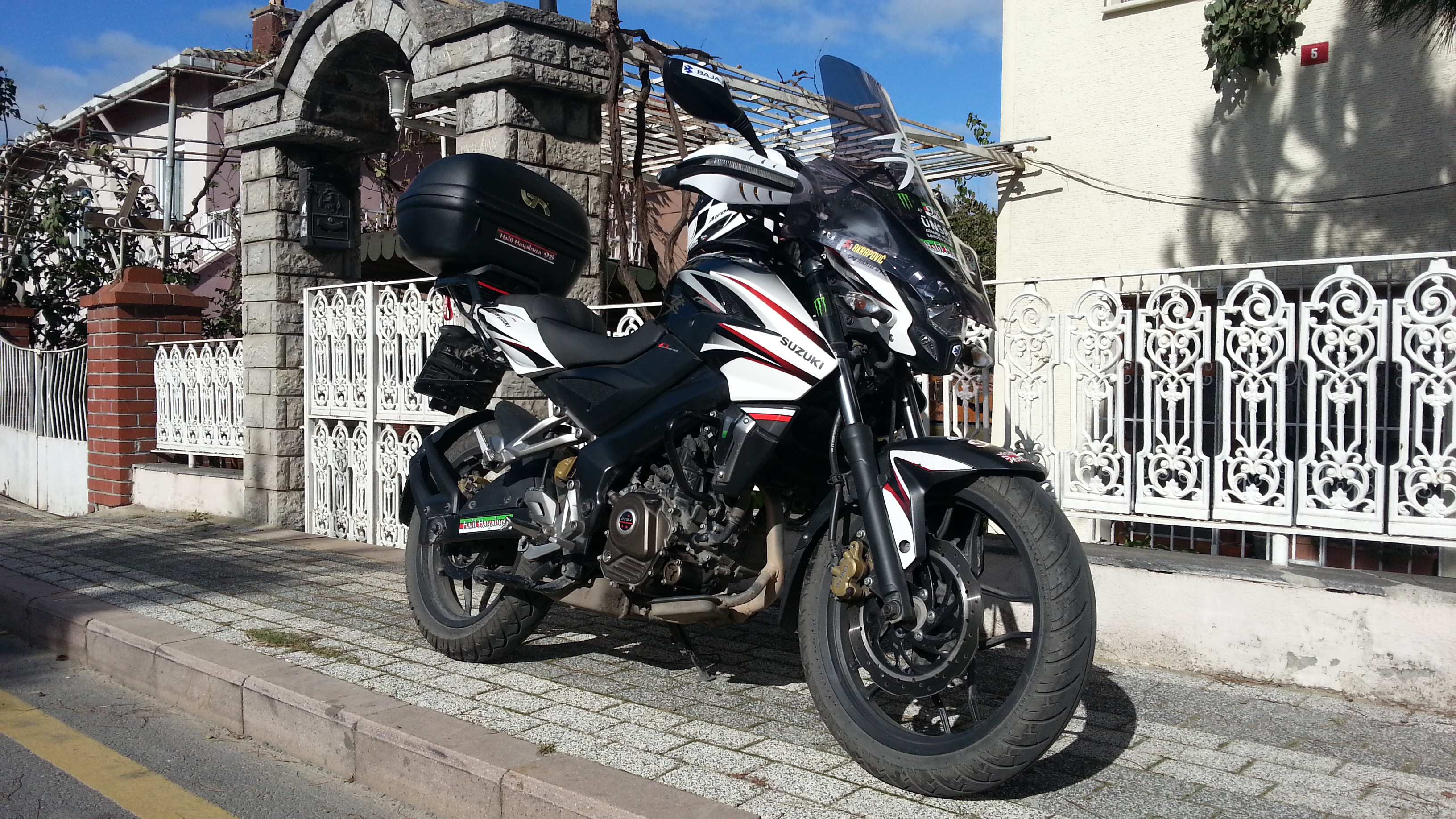 2015 BAJAJ PULSAR 200 NS | Picture 2763929 motorcycle photo