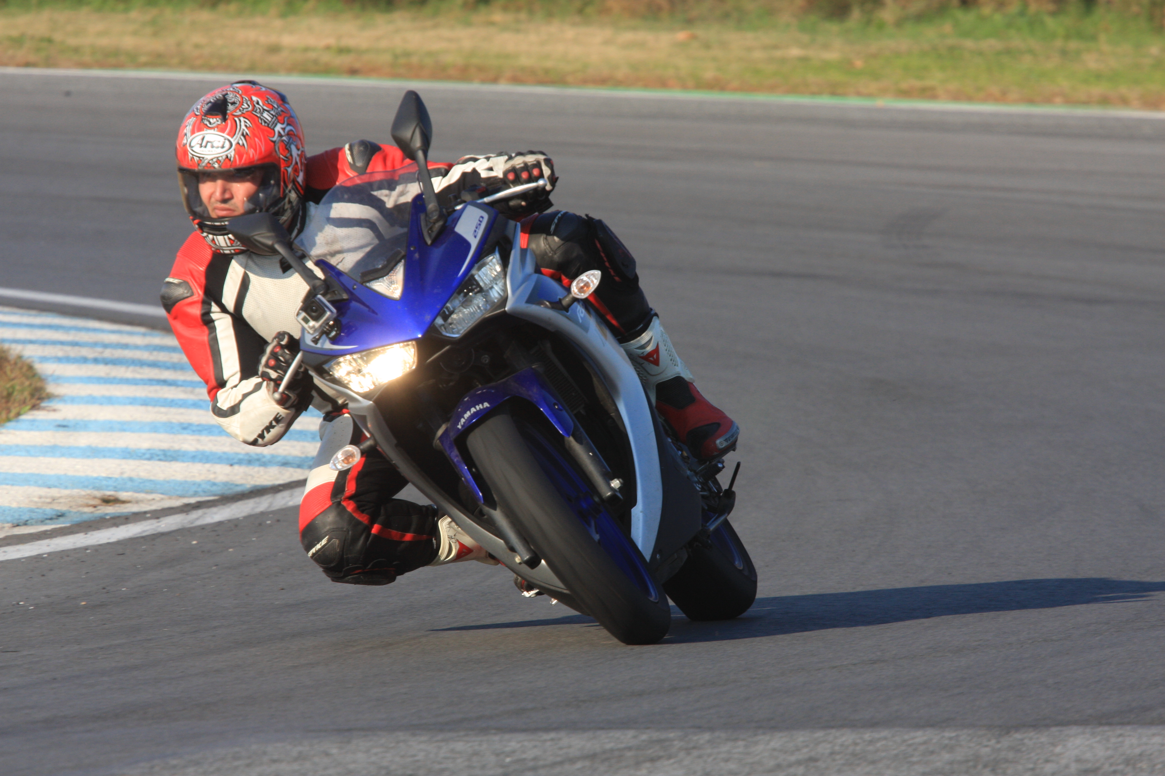 2015 YAMAHA YZF R25 | Picture 2765401 motorcycle photo