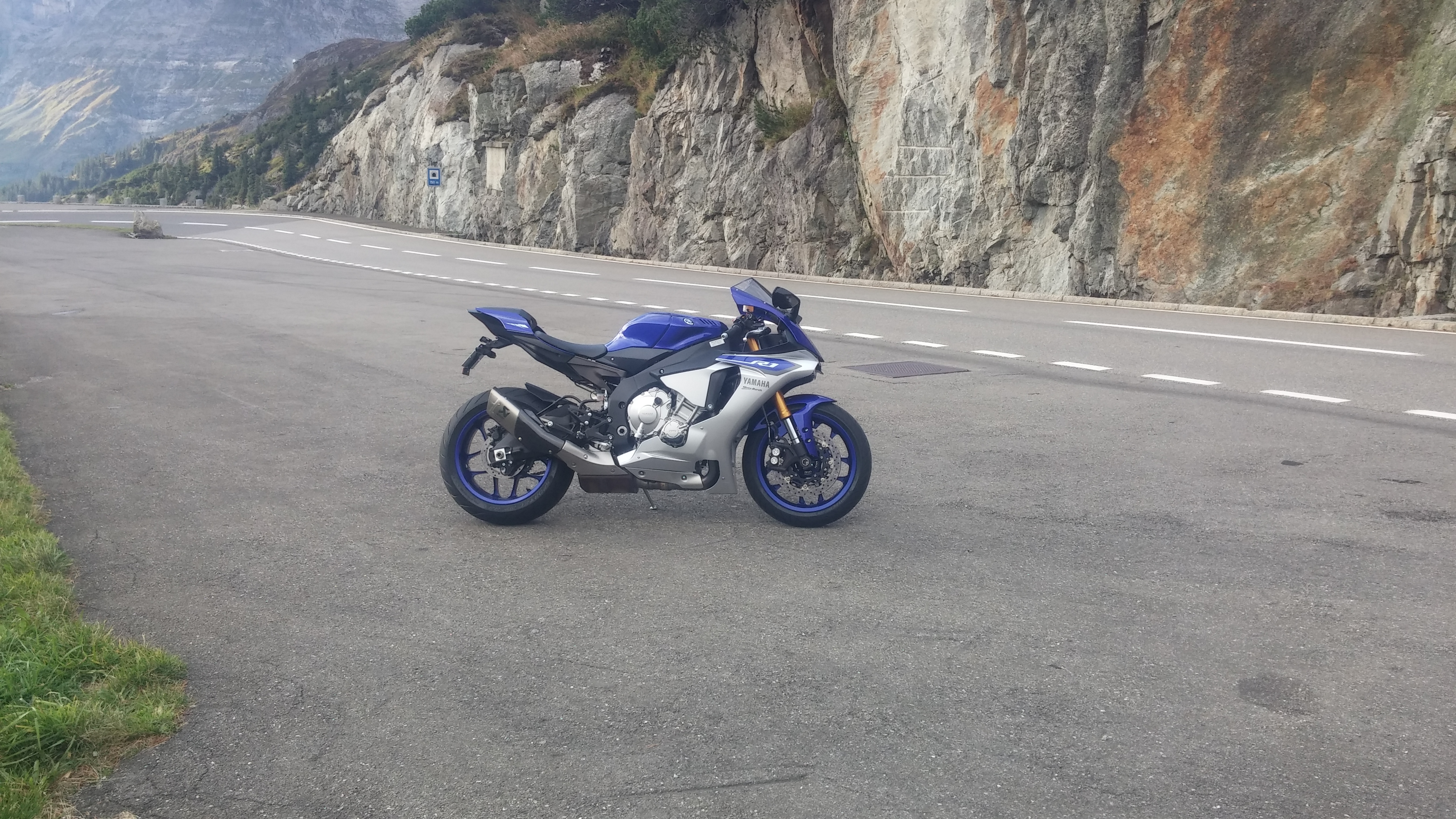 2015 YAMAHA YZF R1 | Picture 2766943 motorcycle photo