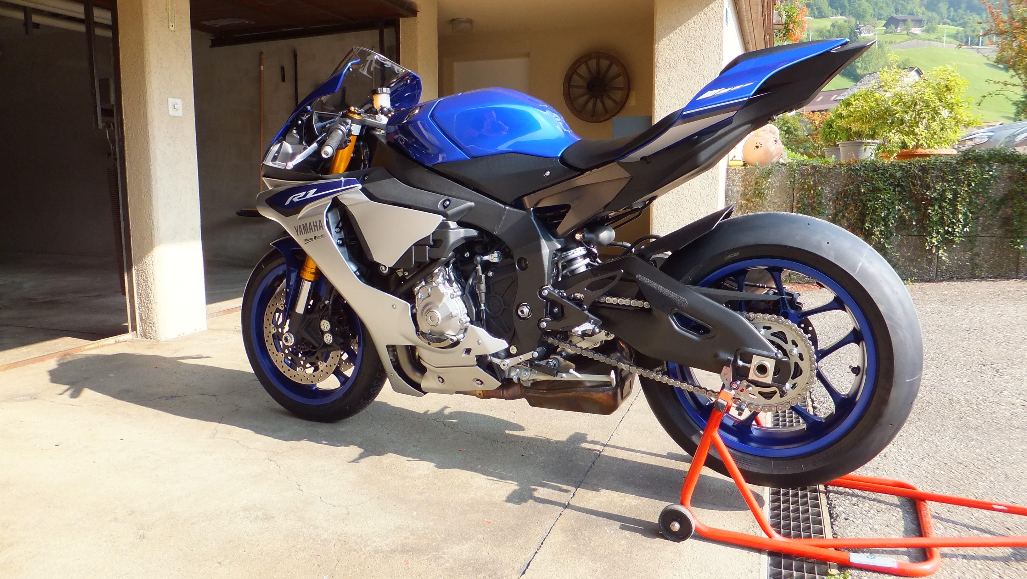 2015 YAMAHA YZF R1 | Picture 2766945 motorcycle photo