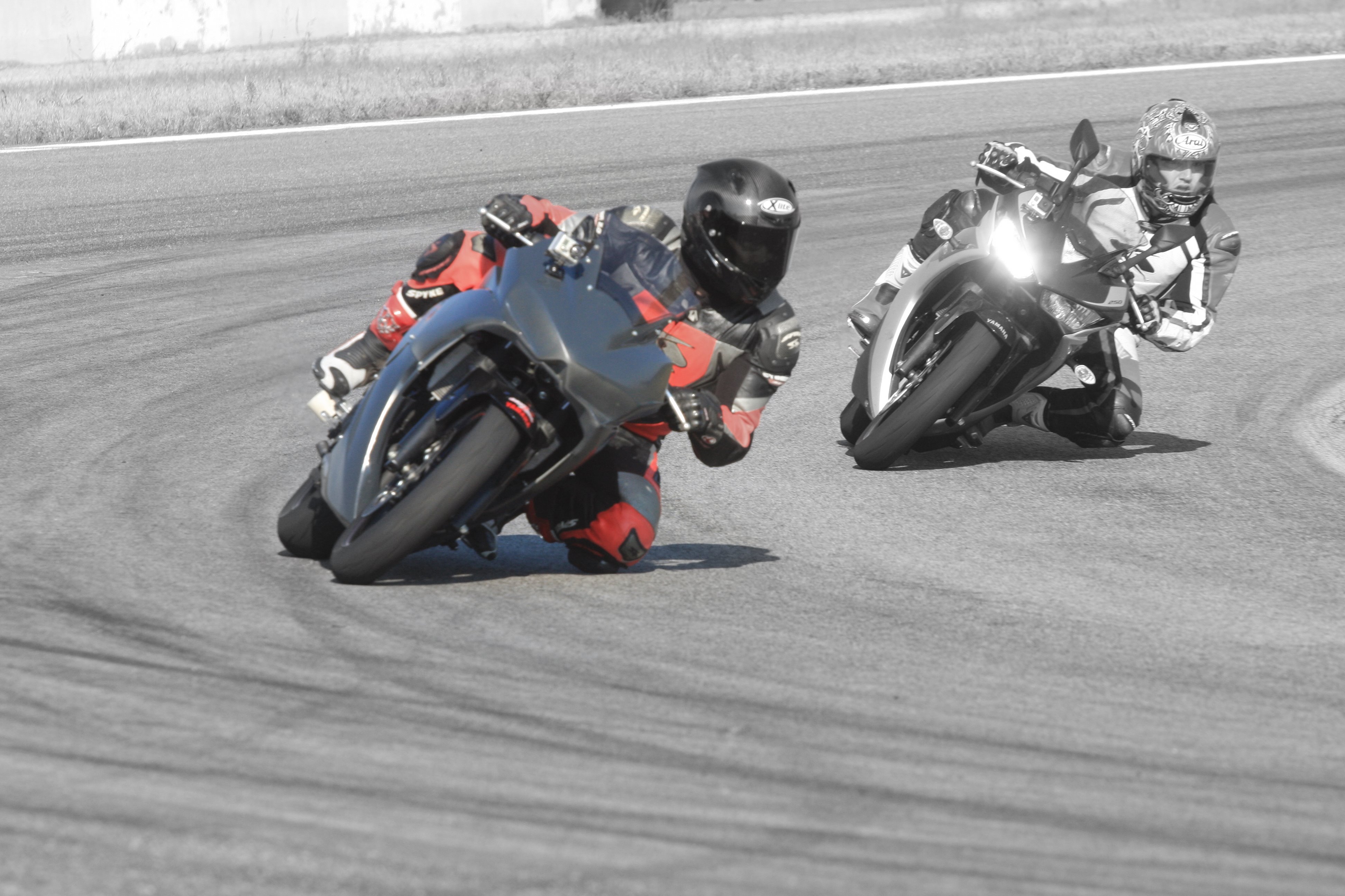 2015 YAMAHA YZF R25 | Picture 2767998 motorcycle photo