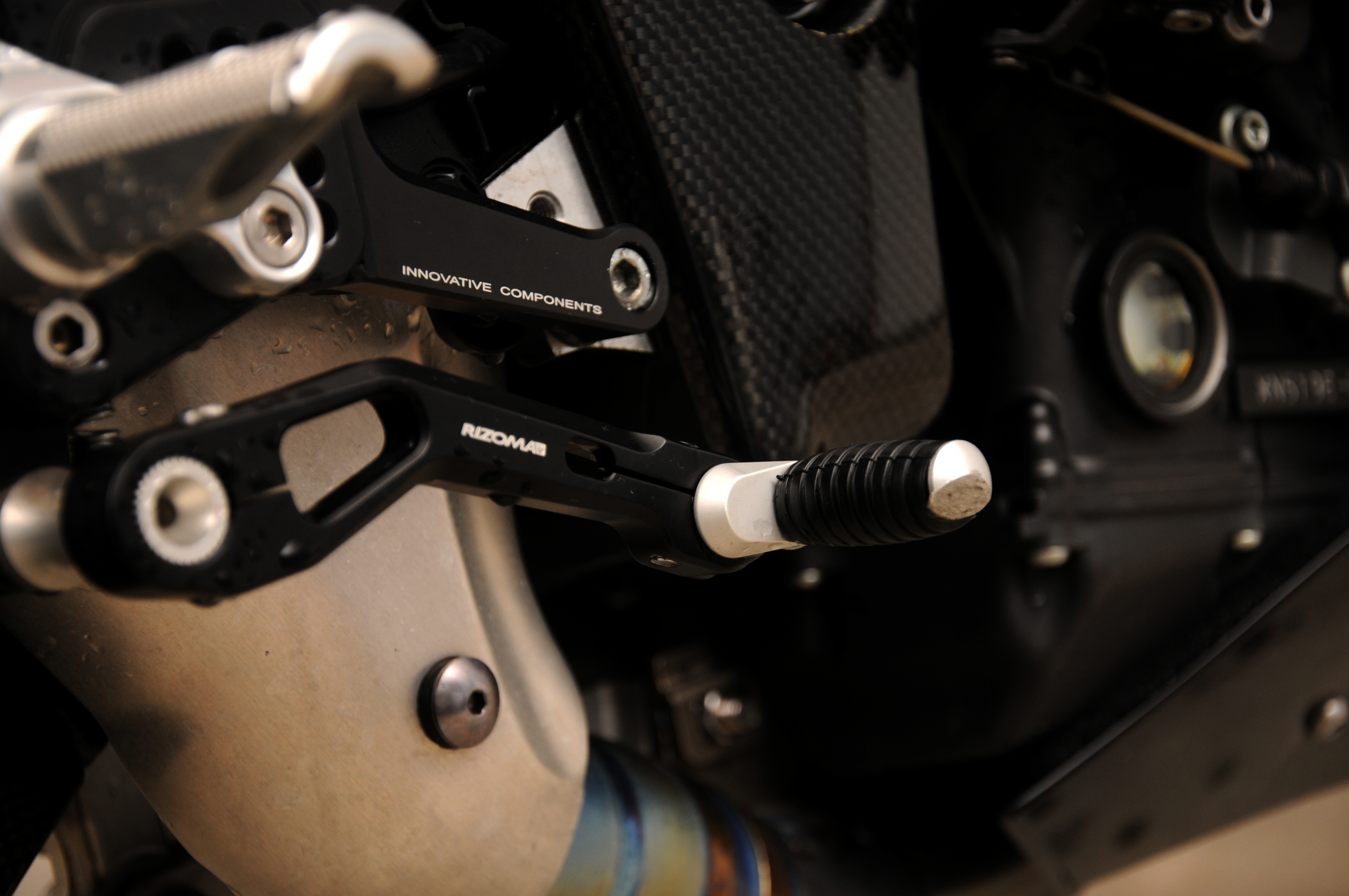 2011 YAMAHA YZF R1 | Picture 2769591 motorcycle photo