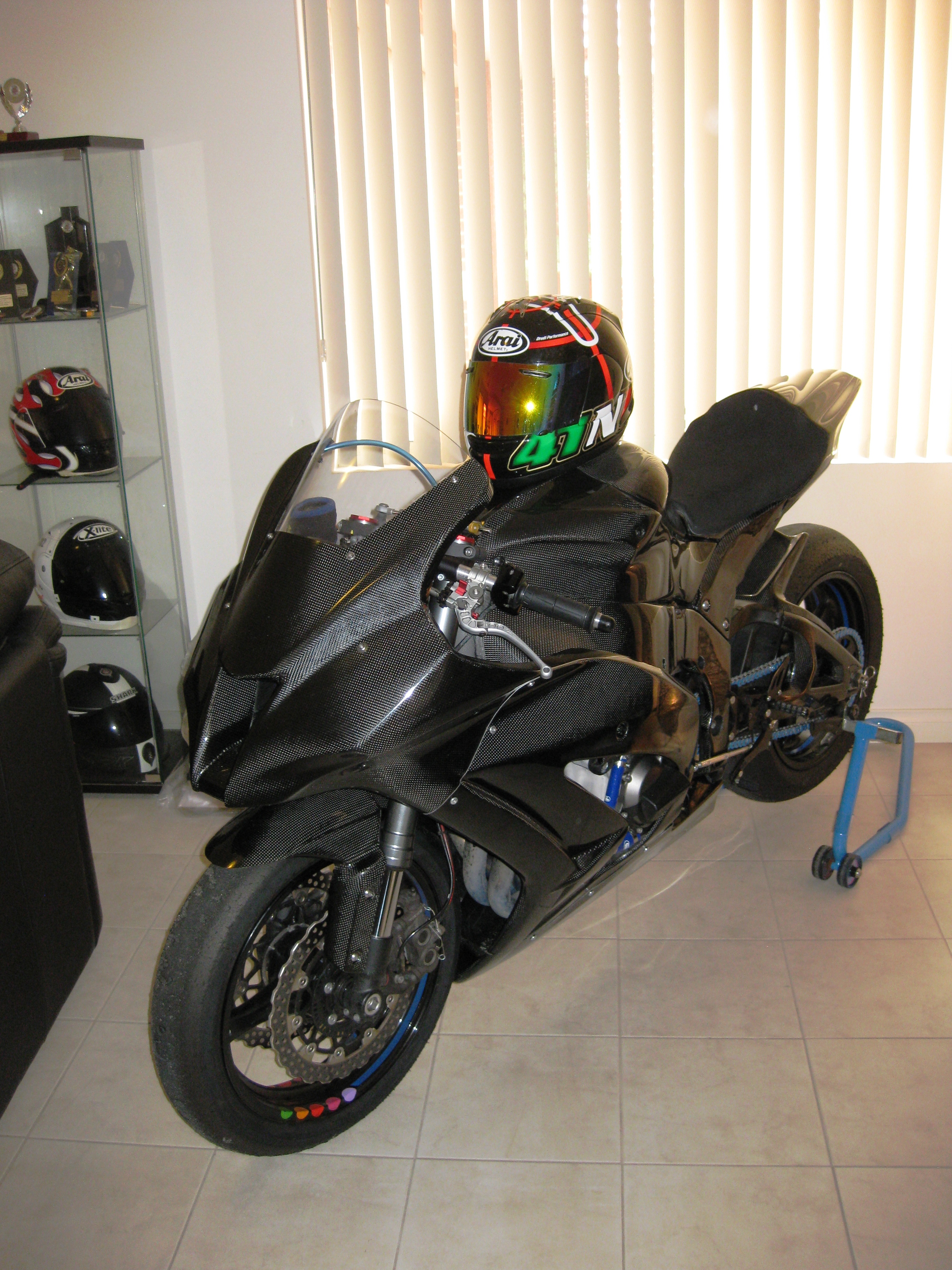 2011 KAWASAKI ZX 10R | Picture 2772631 motorcycle photo