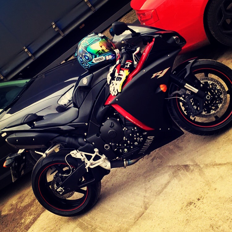 2012 YAMAHA YZF R1 | Picture 2778739 motorcycle photo