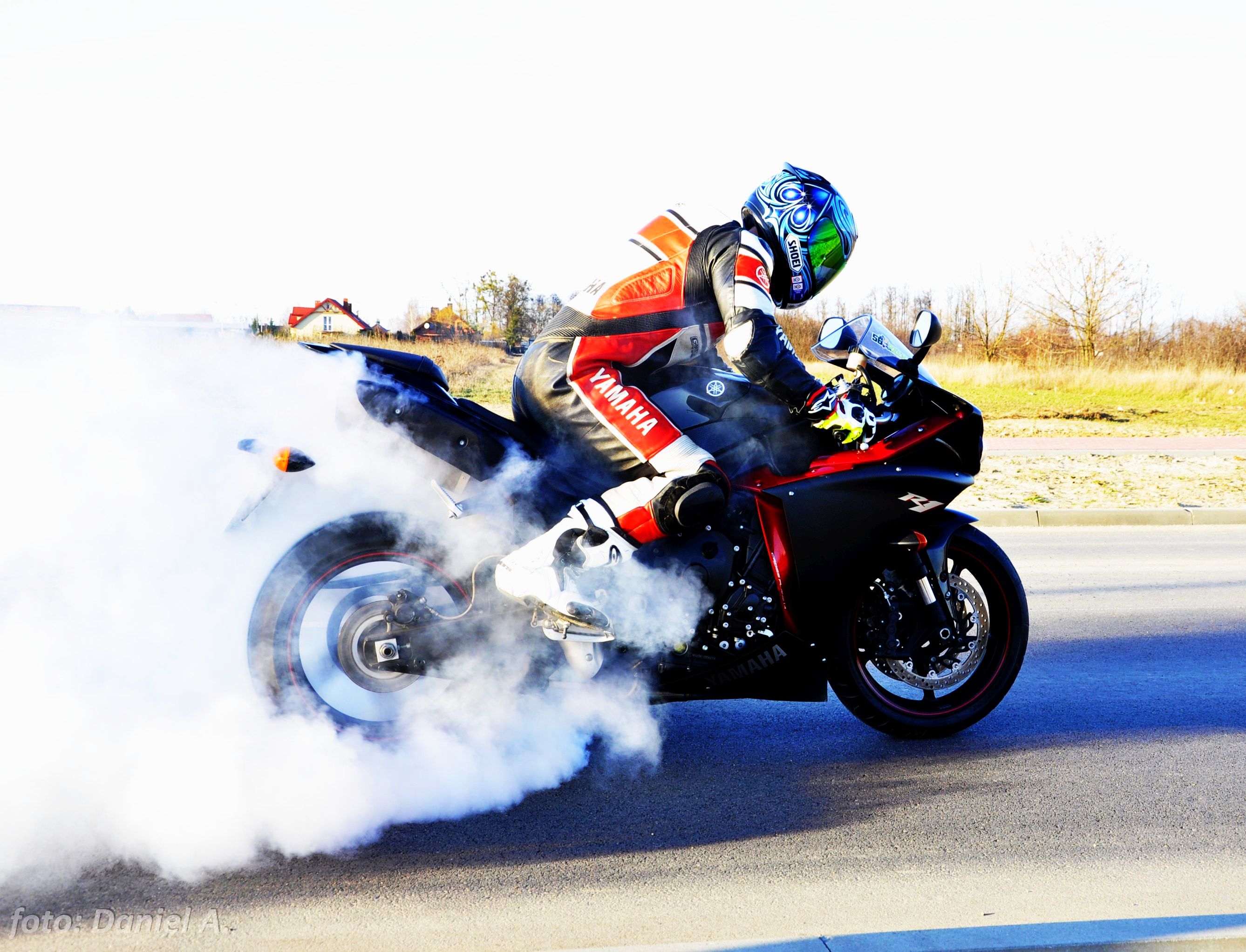 2012 YAMAHA YZF R1 | Picture 2778752 motorcycle photo