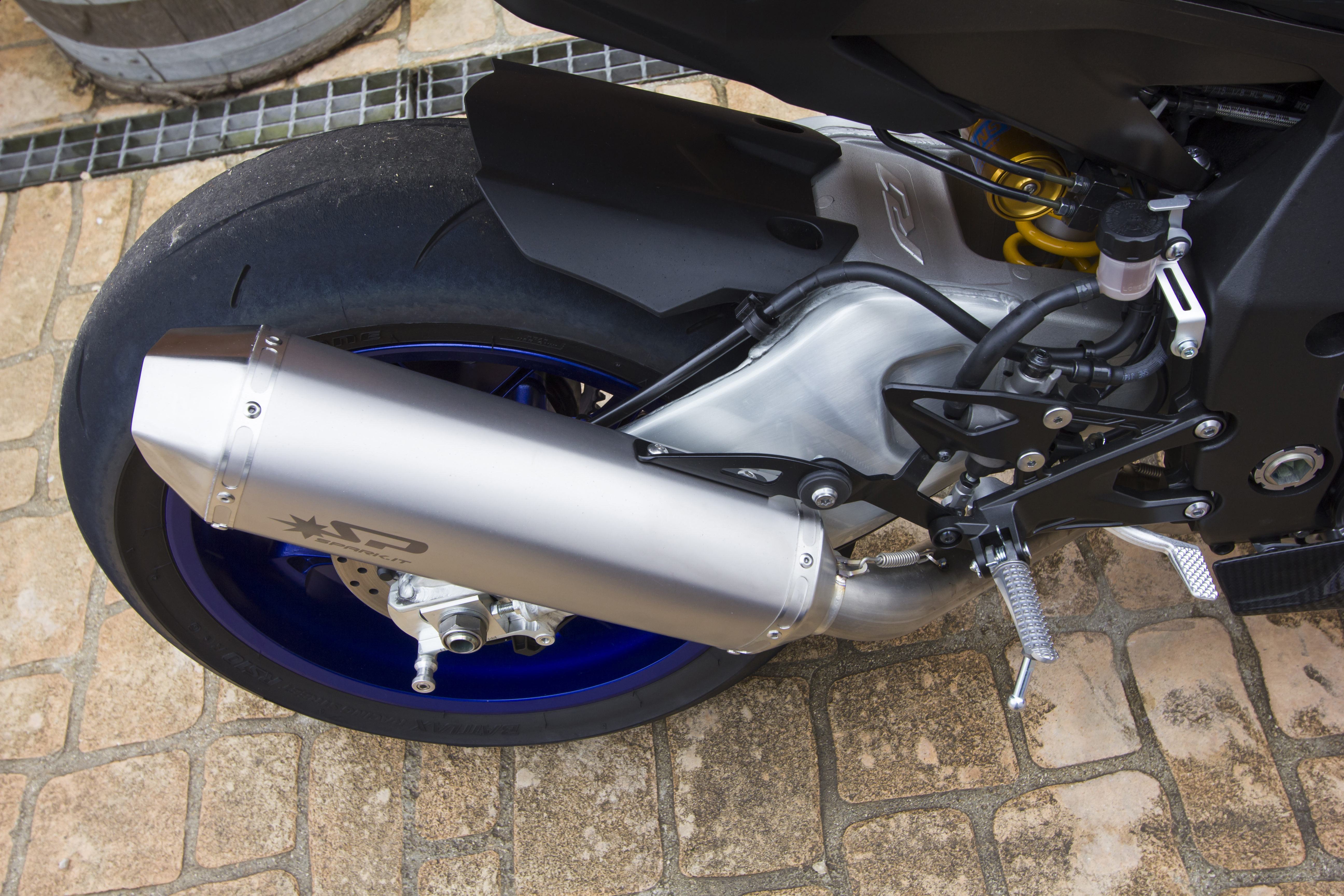 2015 YAMAHA YZF R1 | Picture 2779141 motorcycle photo