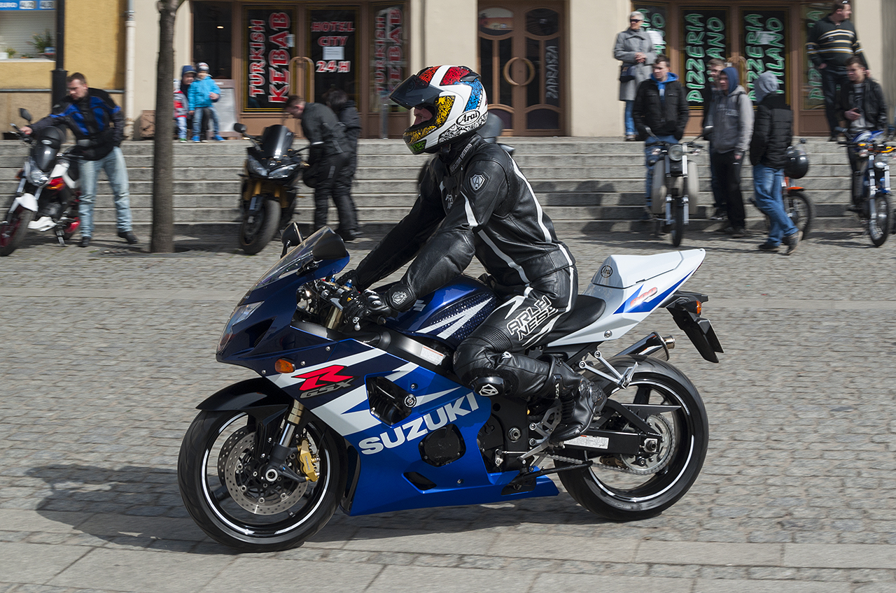 2012 SUZUKI GSX R 600 | Picture 2780681 motorcycle photo