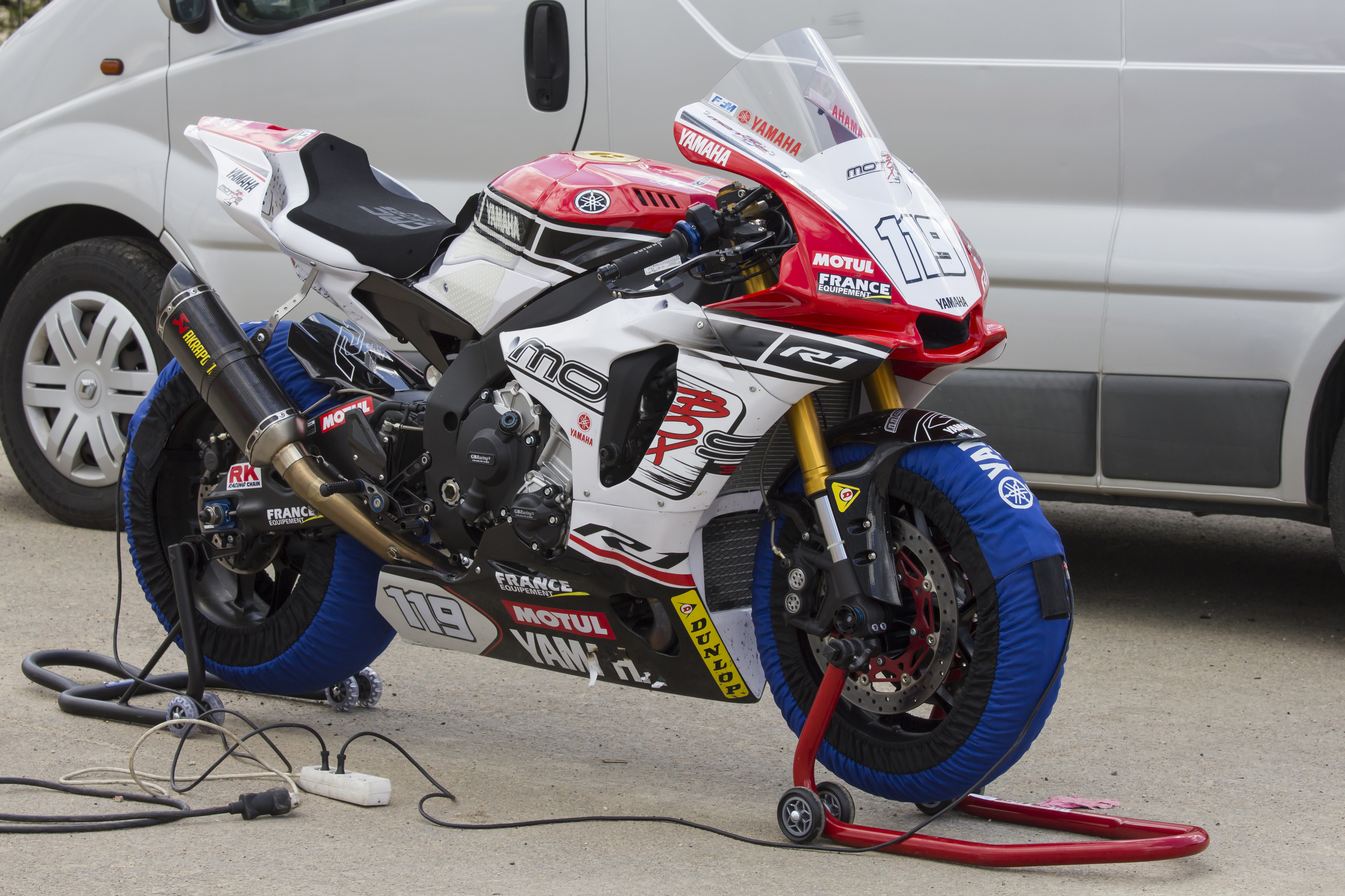 2015 YAMAHA YZF R1 | Picture 2781532 motorcycle photo