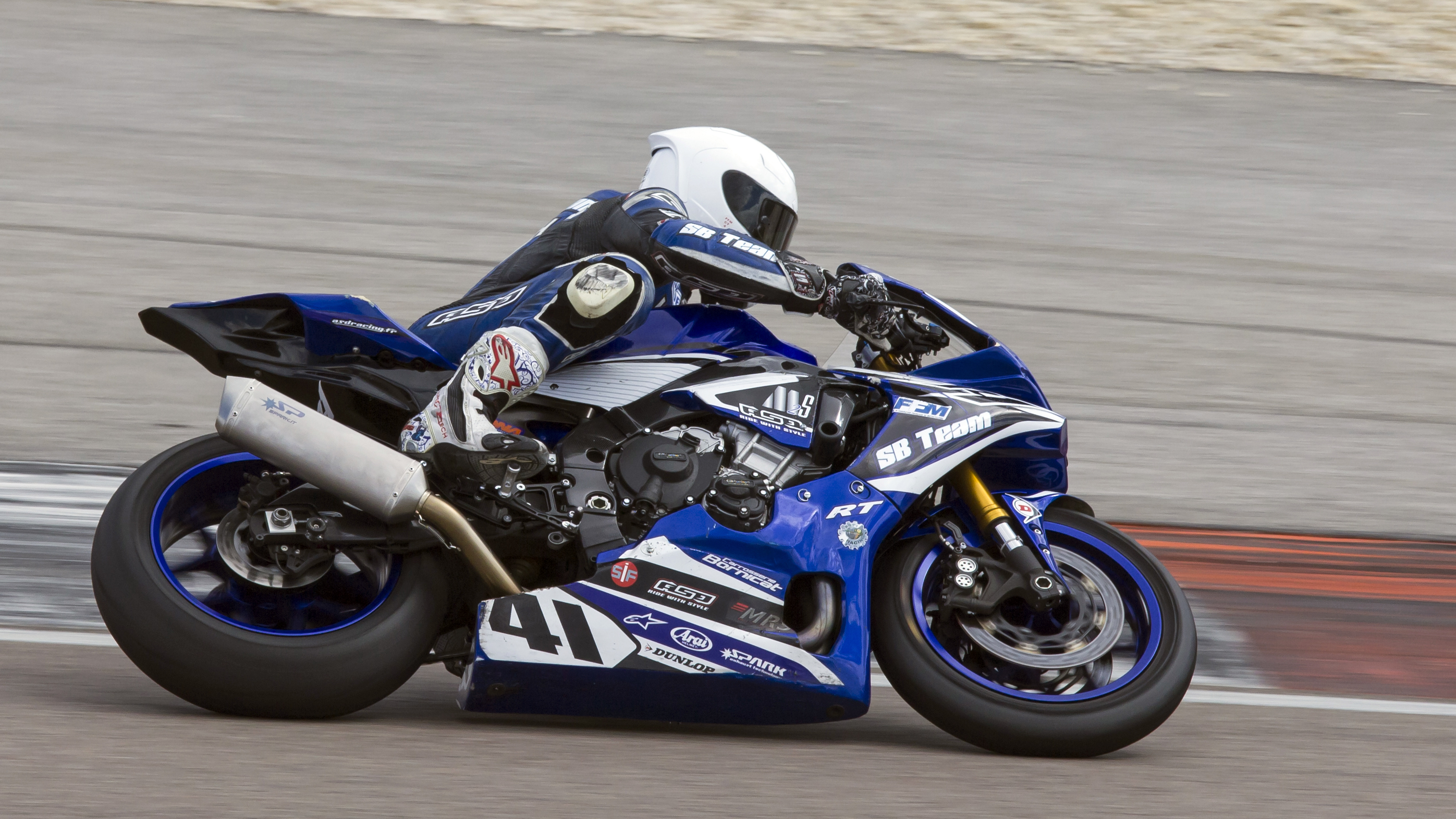 2015 YAMAHA YZF R1 | Picture 2781539 motorcycle photo