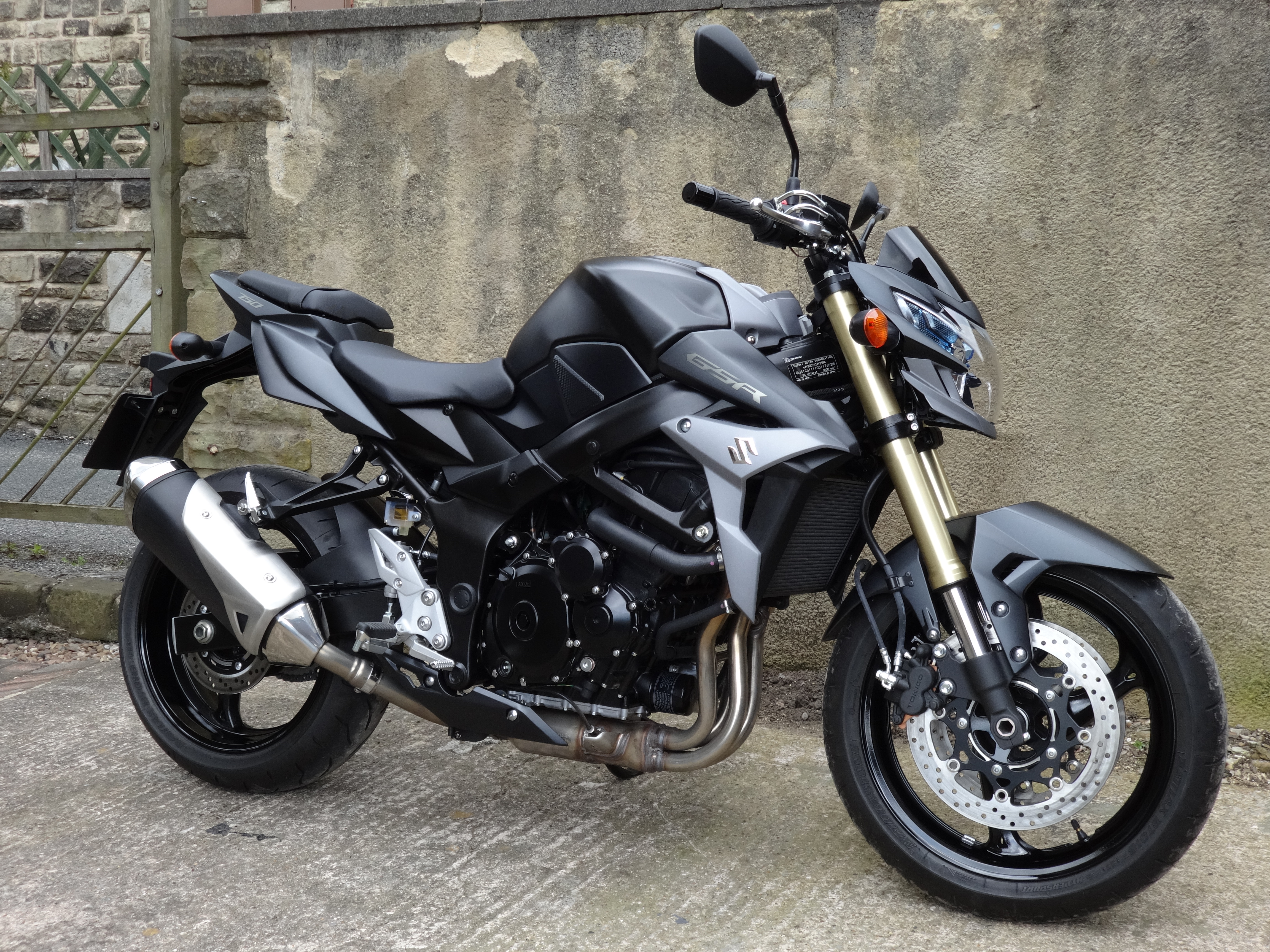 2015 SUZUKI GSR 750 | Picture 2782333 motorcycle photo