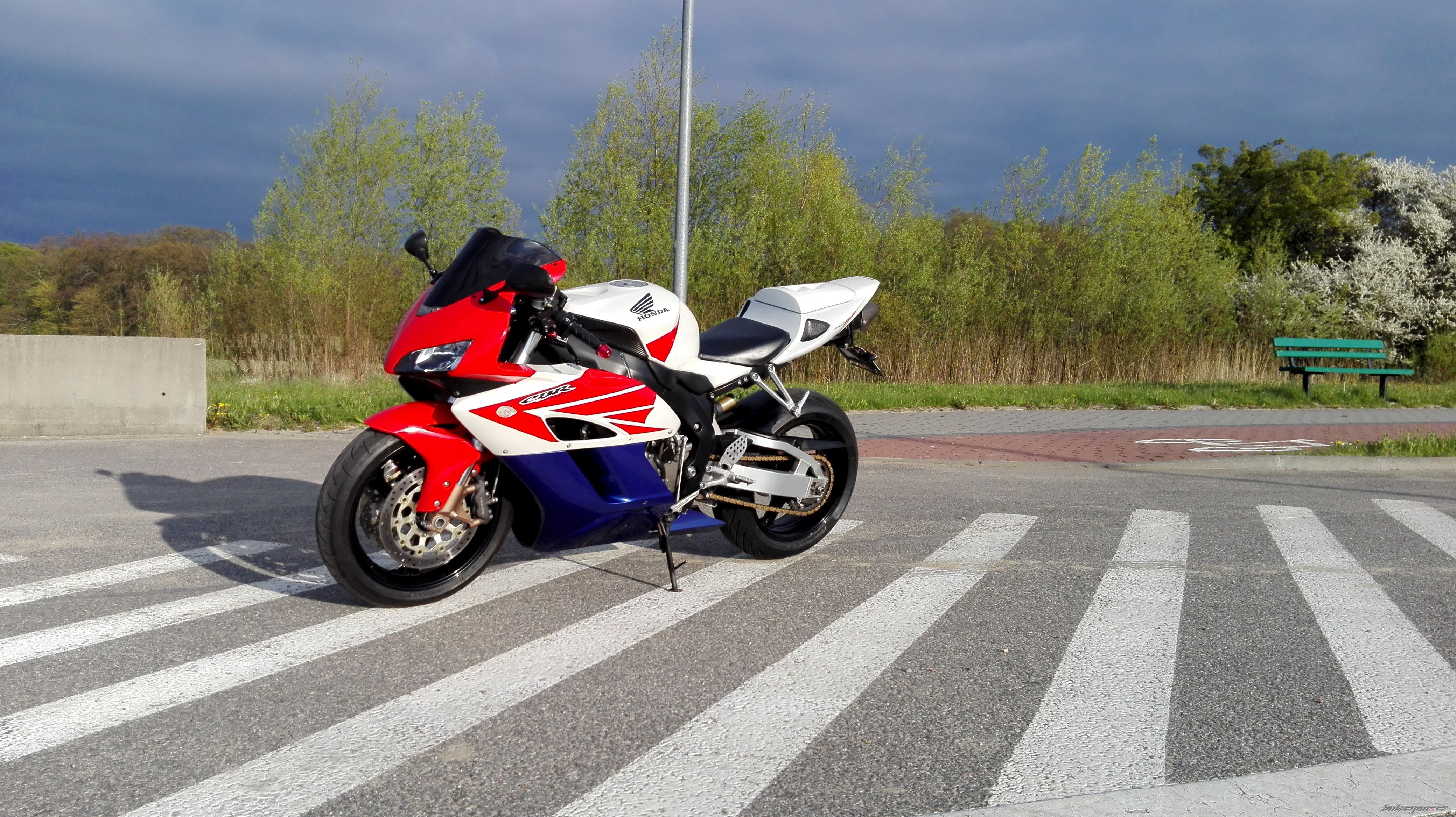 2004 HONDA CBR 1000  RR | Picture 2783112 motorcycle photo