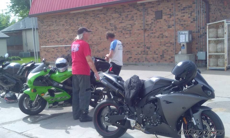 2013 YAMAHA YZF R1 | Picture 2783200 motorcycle photo