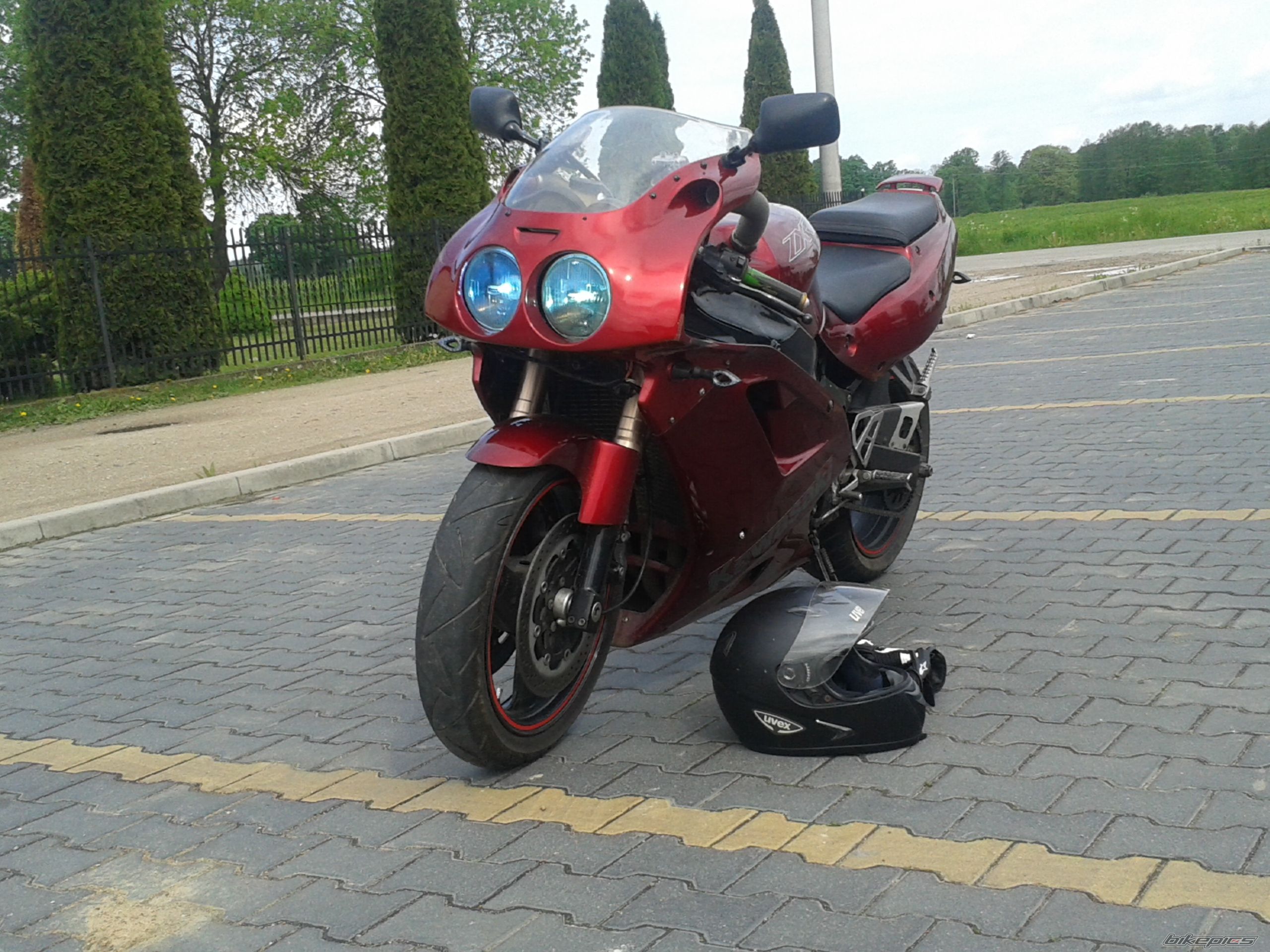 1992 KAWASAKI ZXR 750 | Picture 2784199 motorcycle photo