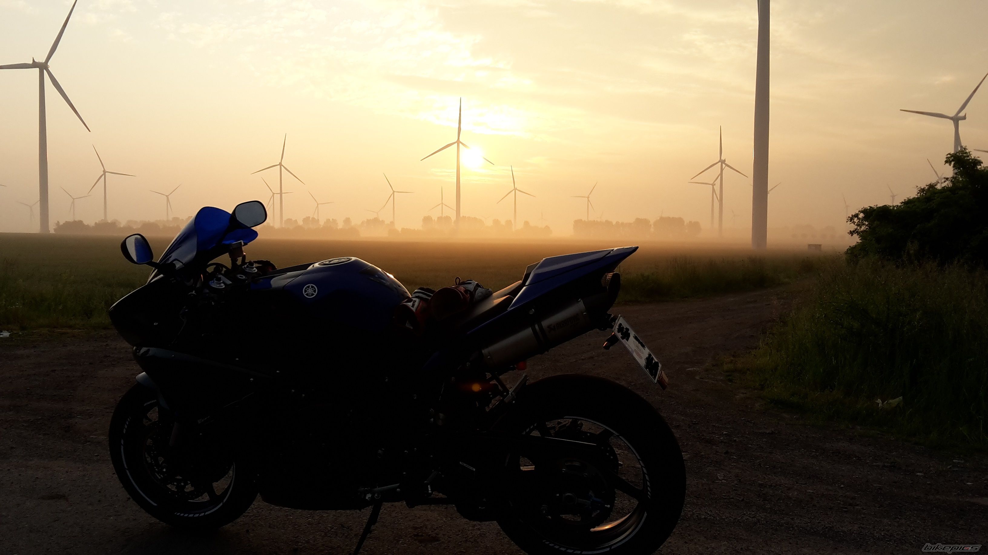 2014 YAMAHA YZF R1 | Picture 2785285 motorcycle photo