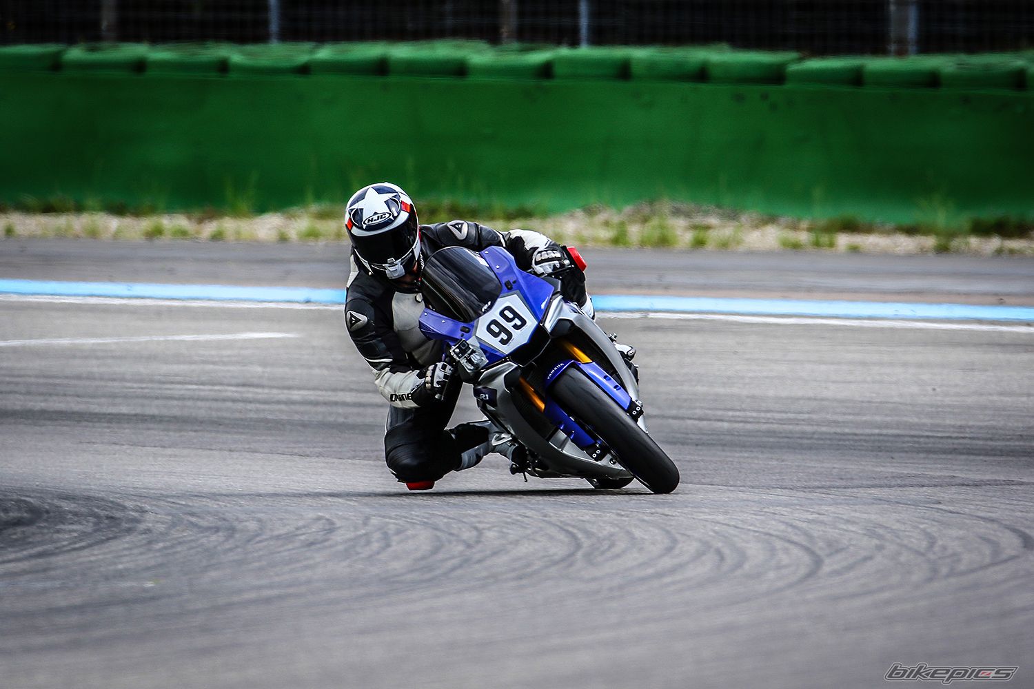 2015 YAMAHA YZF R1 | Picture 2786256 motorcycle photo