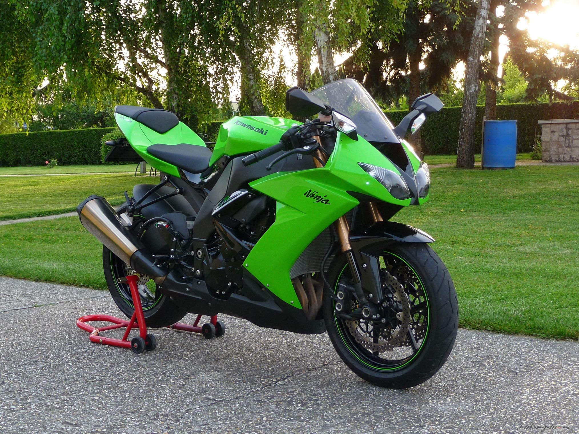 2008 KAWASAKI ZX 10R | Picture 2787024 motorcycle photo