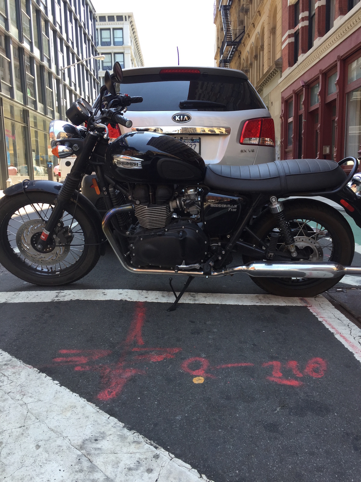 2014 TRIUMPH BONNEVILLE T100 | Picture 2789184 motorcycle photo