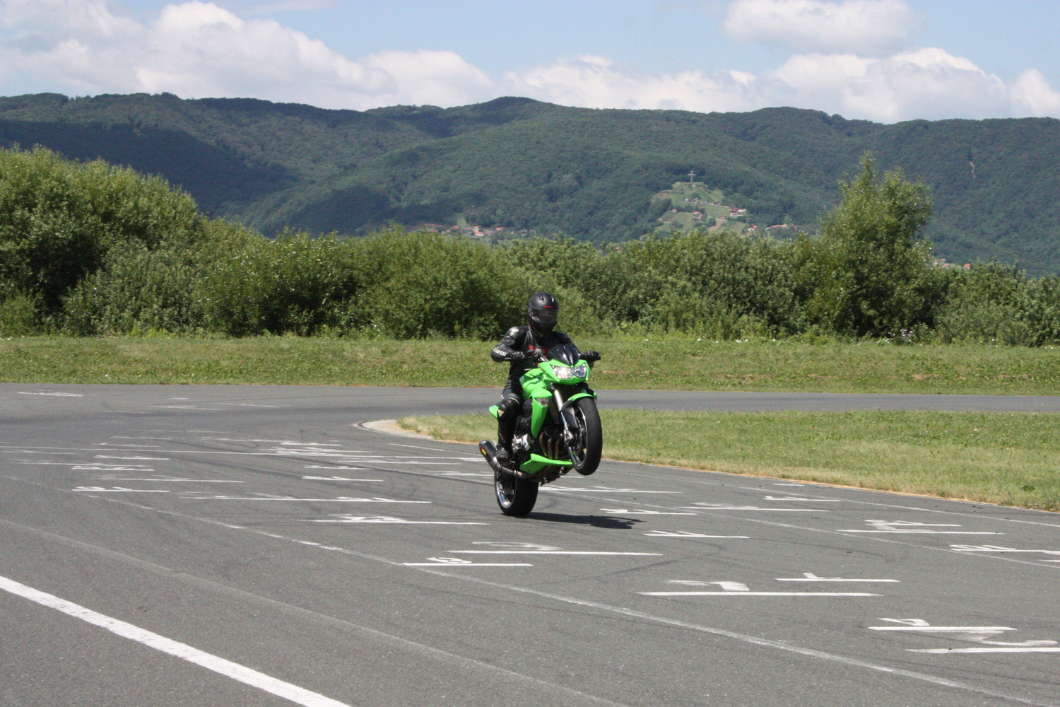 2008 KAWASAKI Z1000 | Picture 2793124 motorcycle photo