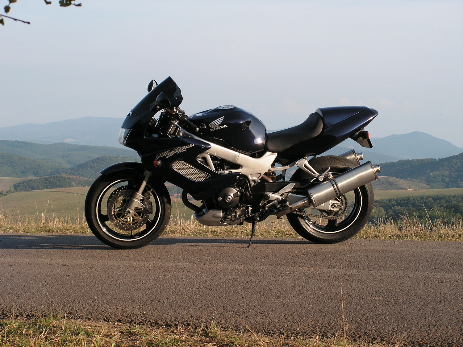 2002 HONDA VTR 1000 | Picture 2793973 motorcycle photo