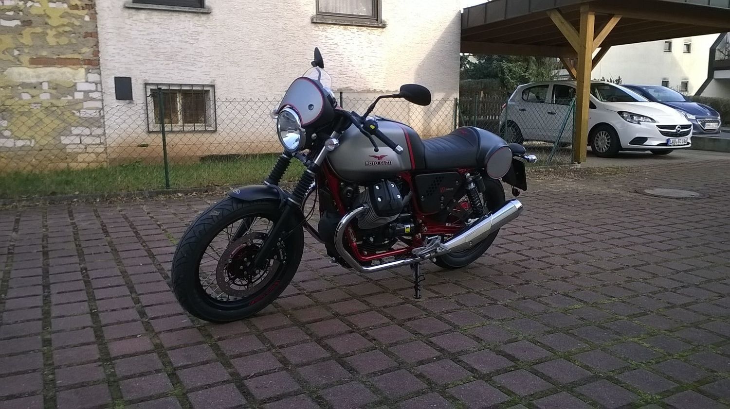 2016 MOTO GUZZI V7 RACER | Picture 2796098 motorcycle photo
