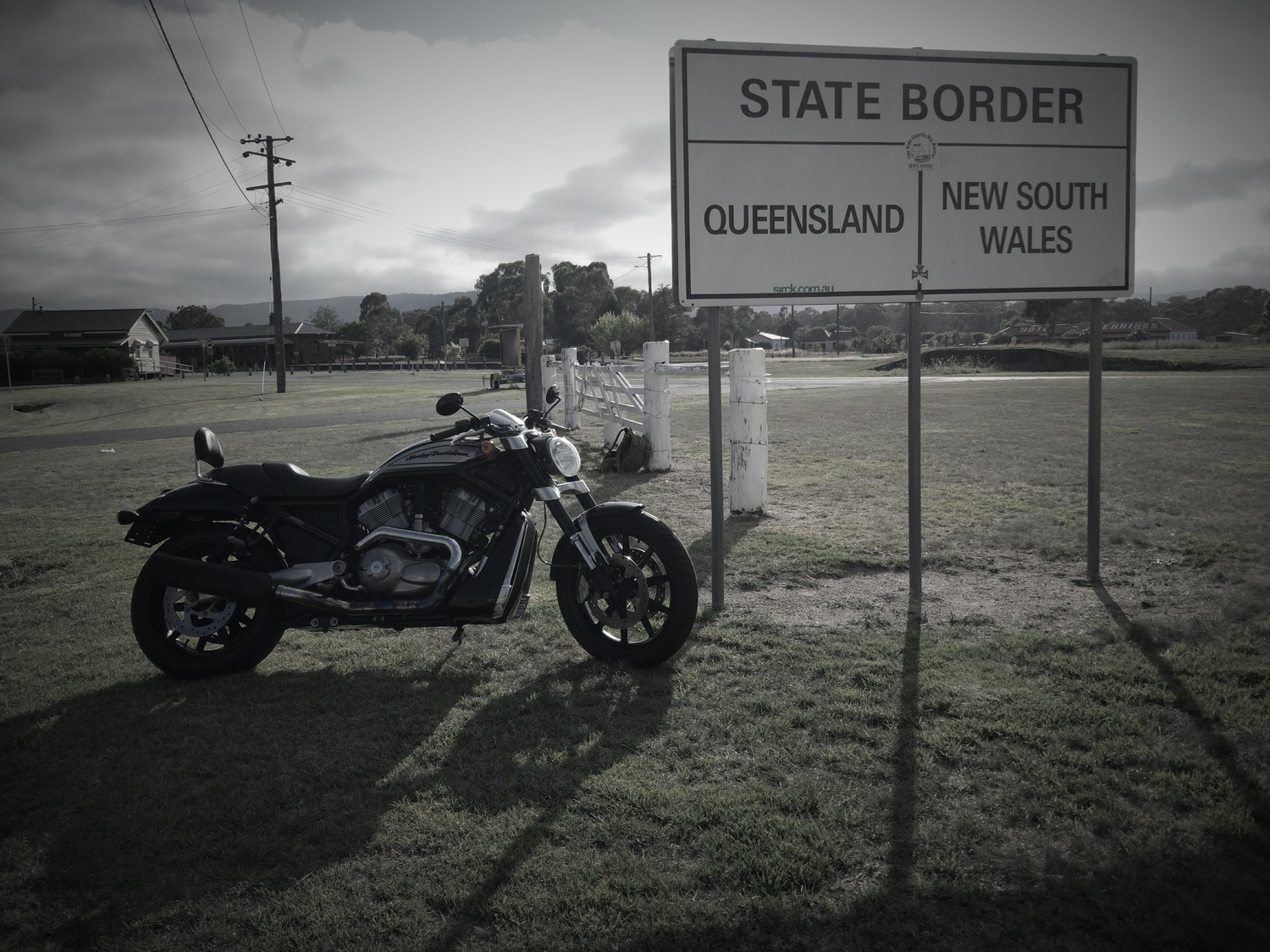 2005 HARLEY DAVIDSON VRSCR STREET ROD | Picture 2798178 motorcycle photo