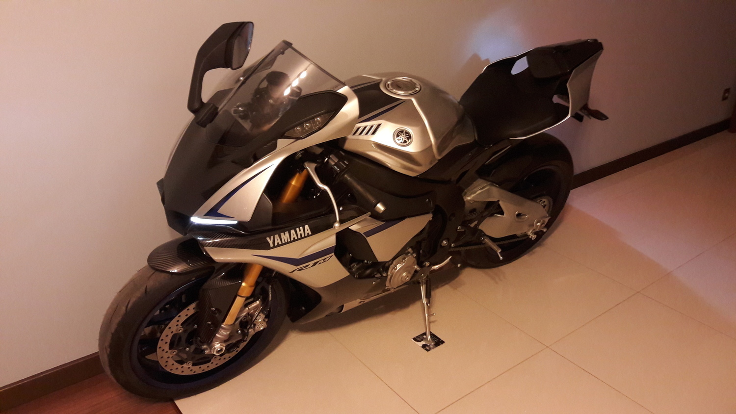 2016 YAMAHA R1 M | Picture 2798745 motorcycle photo