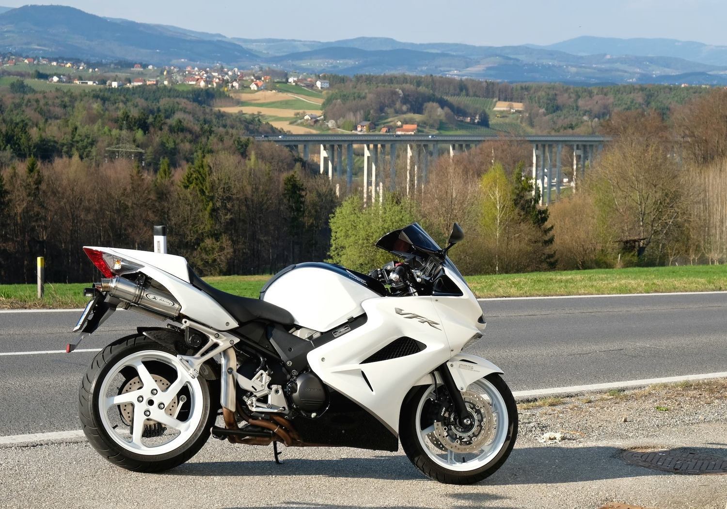 2009 HONDA VFR 800 VTEC | Picture 2799761 motorcycle photo