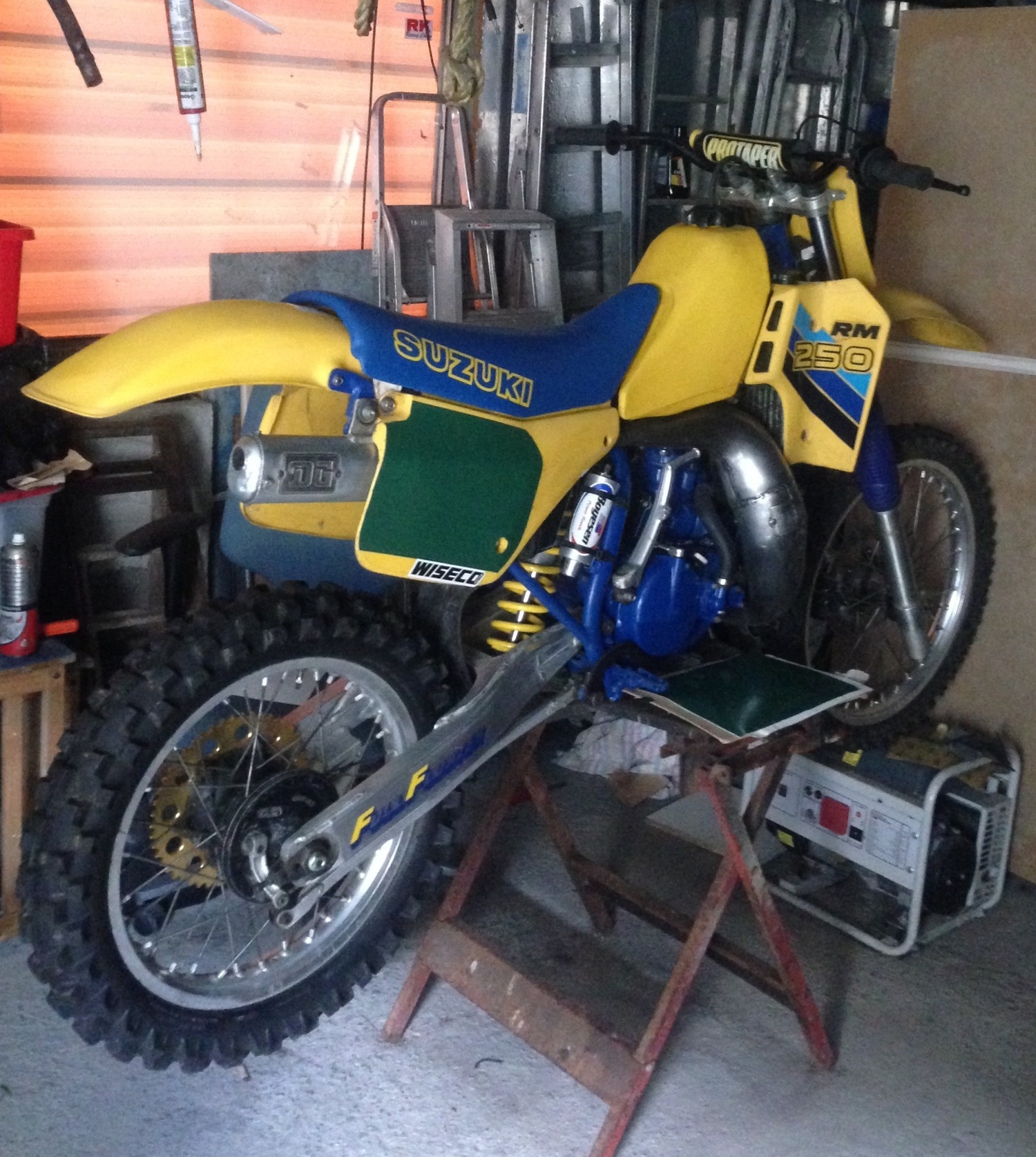 1986 SUZUKI RM 250 | Picture 2800028 motorcycle photo