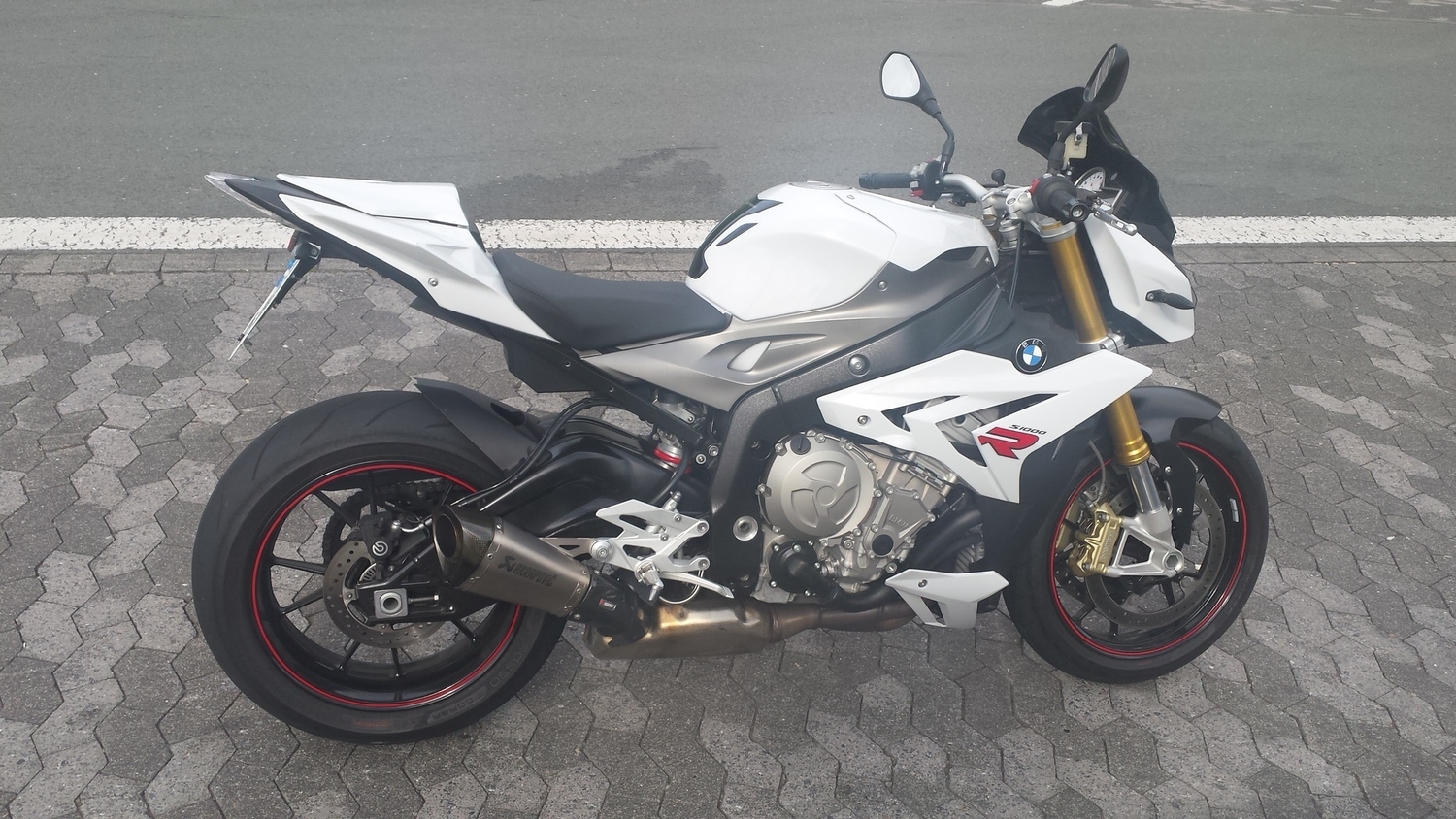 2014 BMW S 1000 R | Picture 2800304 motorcycle photo