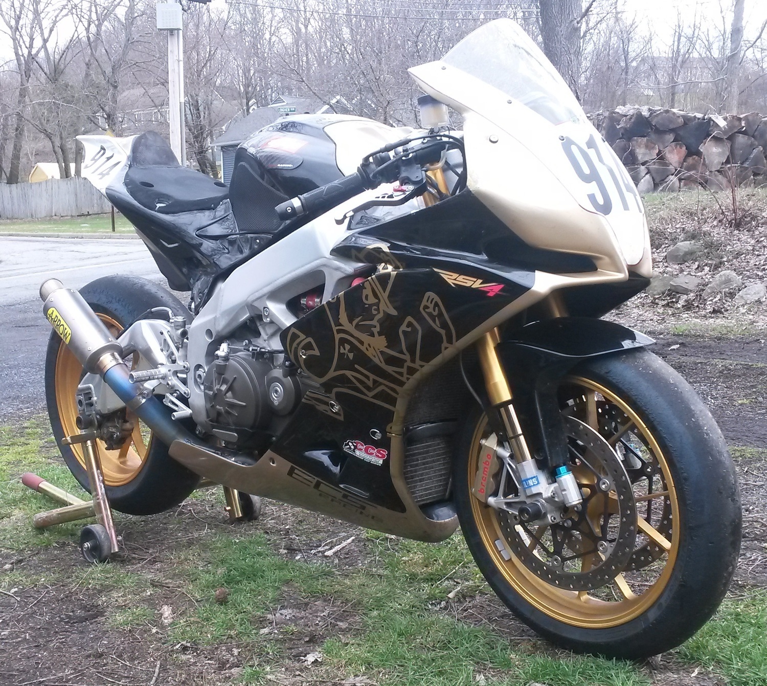 2010 APRILIA RSV4 FACTORY | Picture 2801160 motorcycle photo