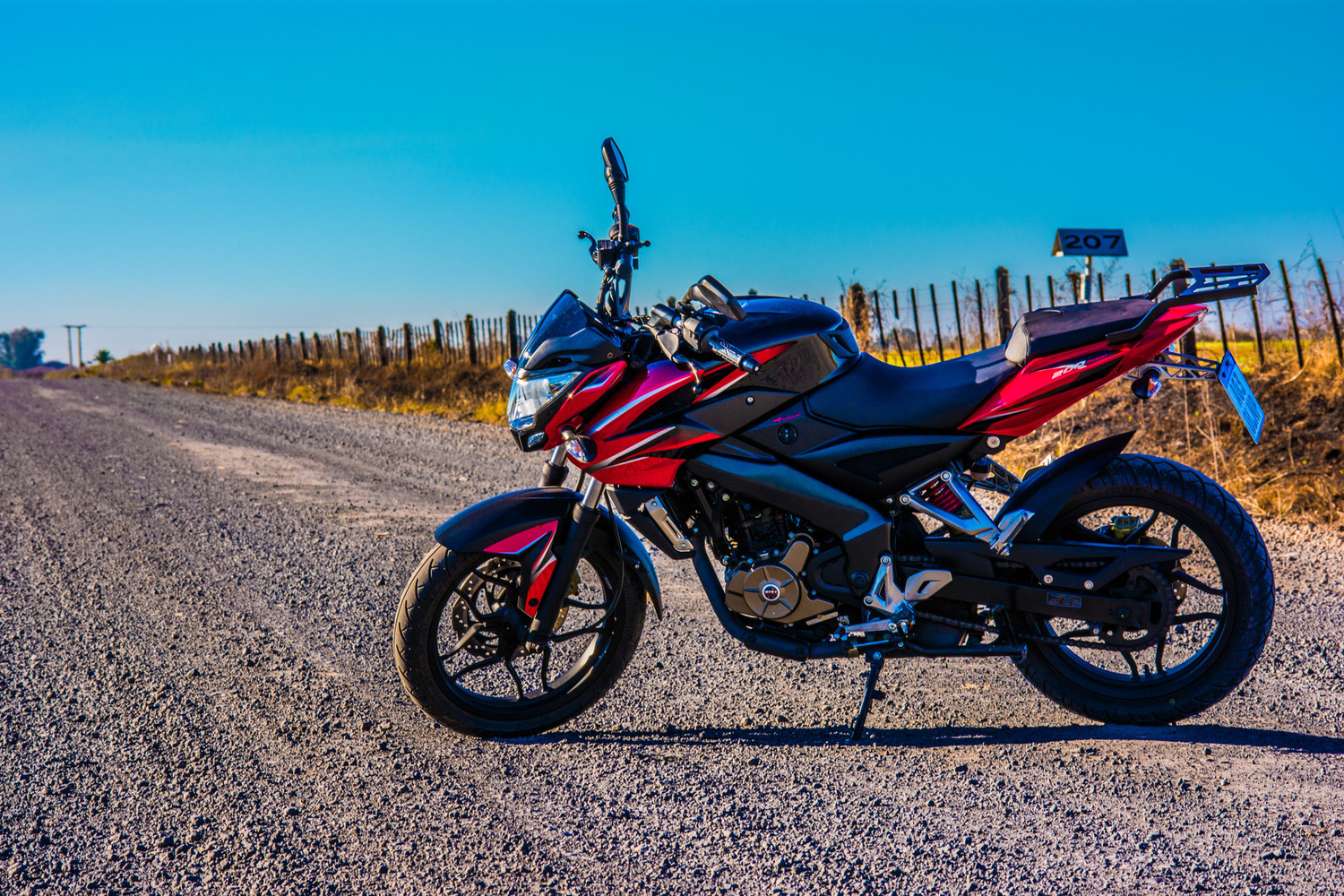 2015 BAJAJ PULSAR 200 NS | Picture 2801184 motorcycle photo