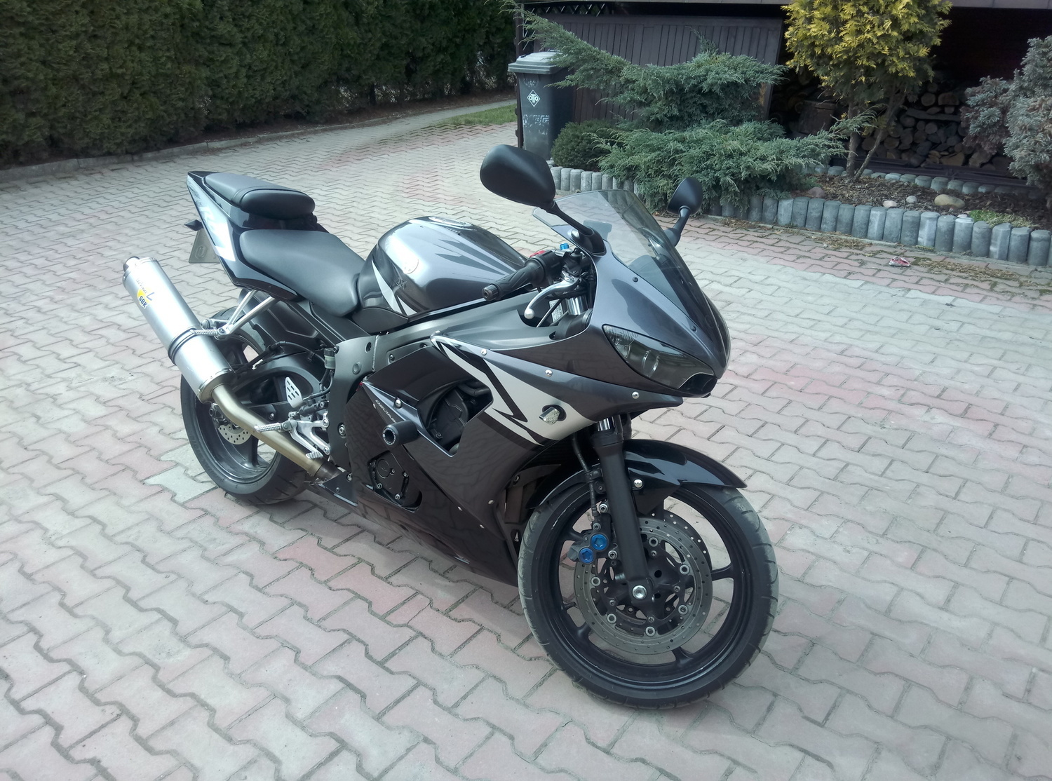2004 YAMAHA YZF R6 | Picture 2803750 motorcycle photo