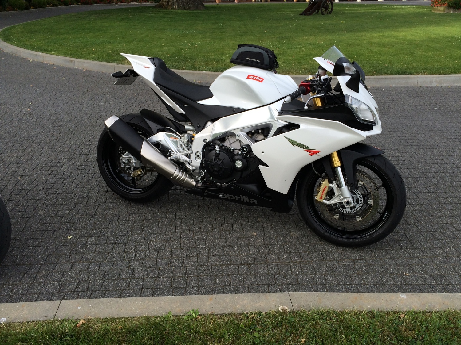 2012 APRILIA RSV4R APRC | Picture 2803778 motorcycle photo