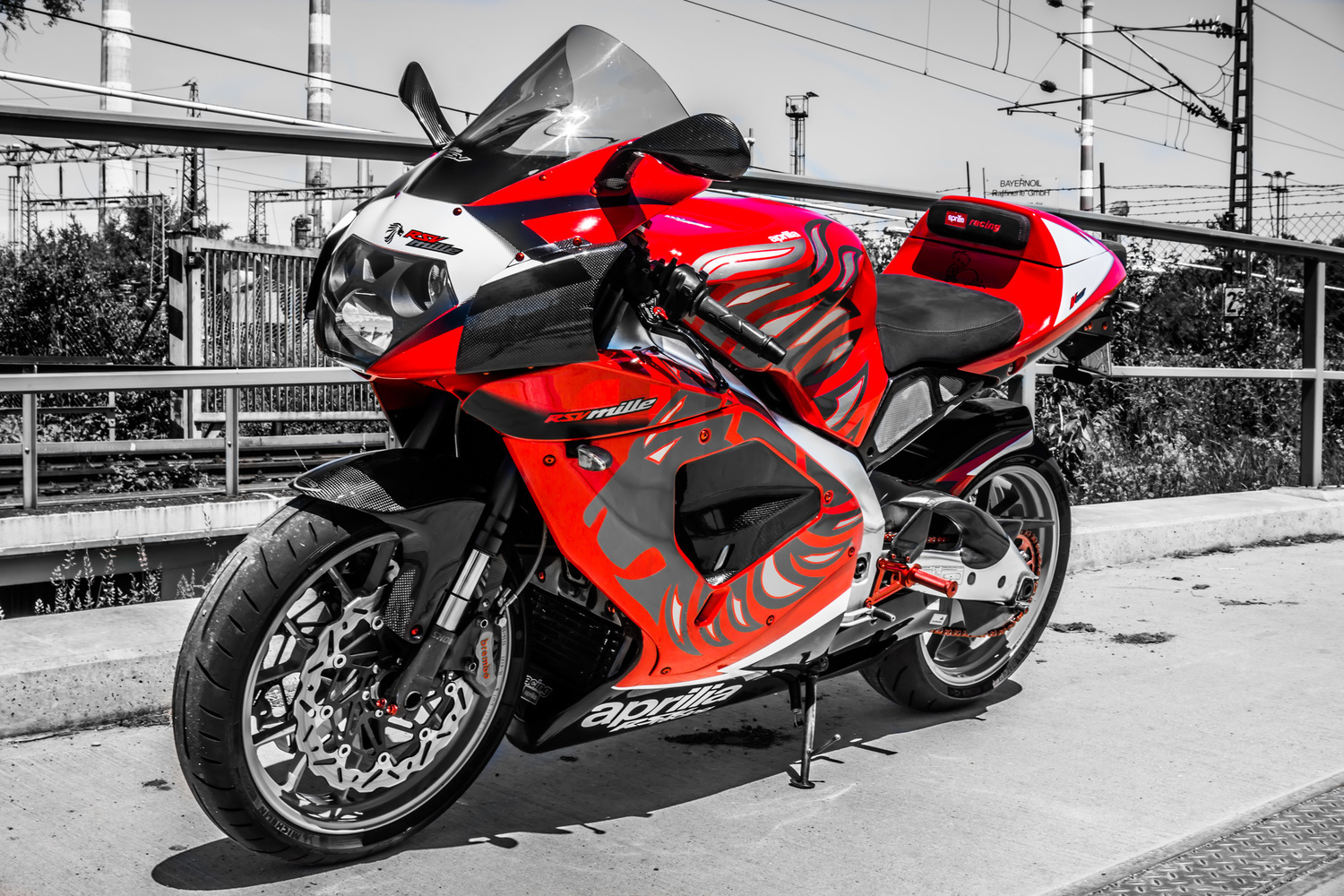 2002 APRILIA RSV 1000 MILLE | Picture 2804372 motorcycle photo