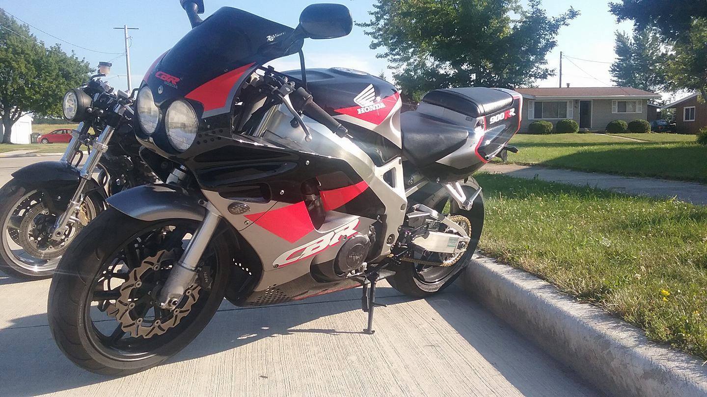 1993 HONDA CBR 900RR FIREBLADE | Picture 2805643 motorcycle photo