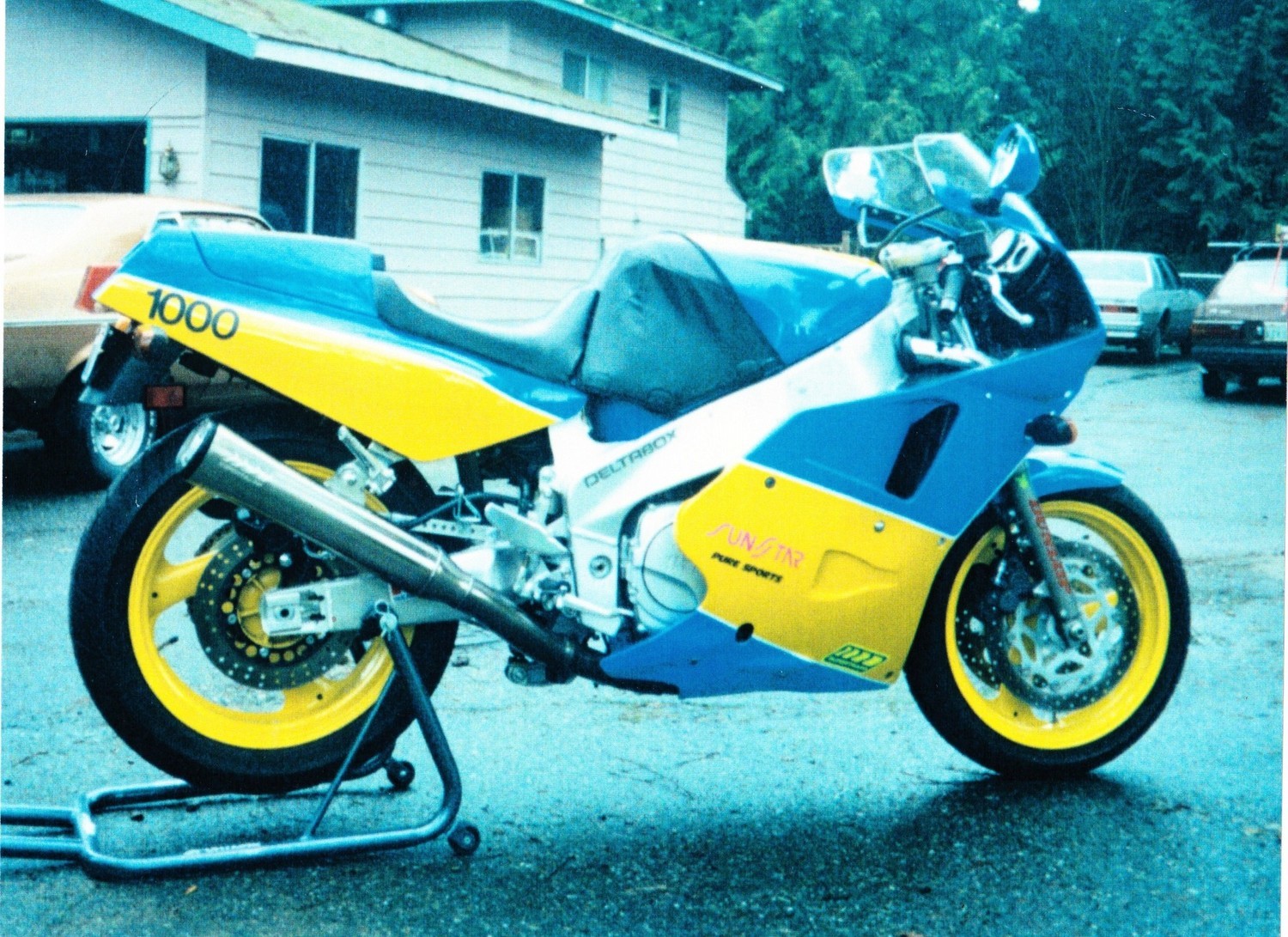1989 YAMAHA FZR 1000 | Picture 2808001 motorcycle photo